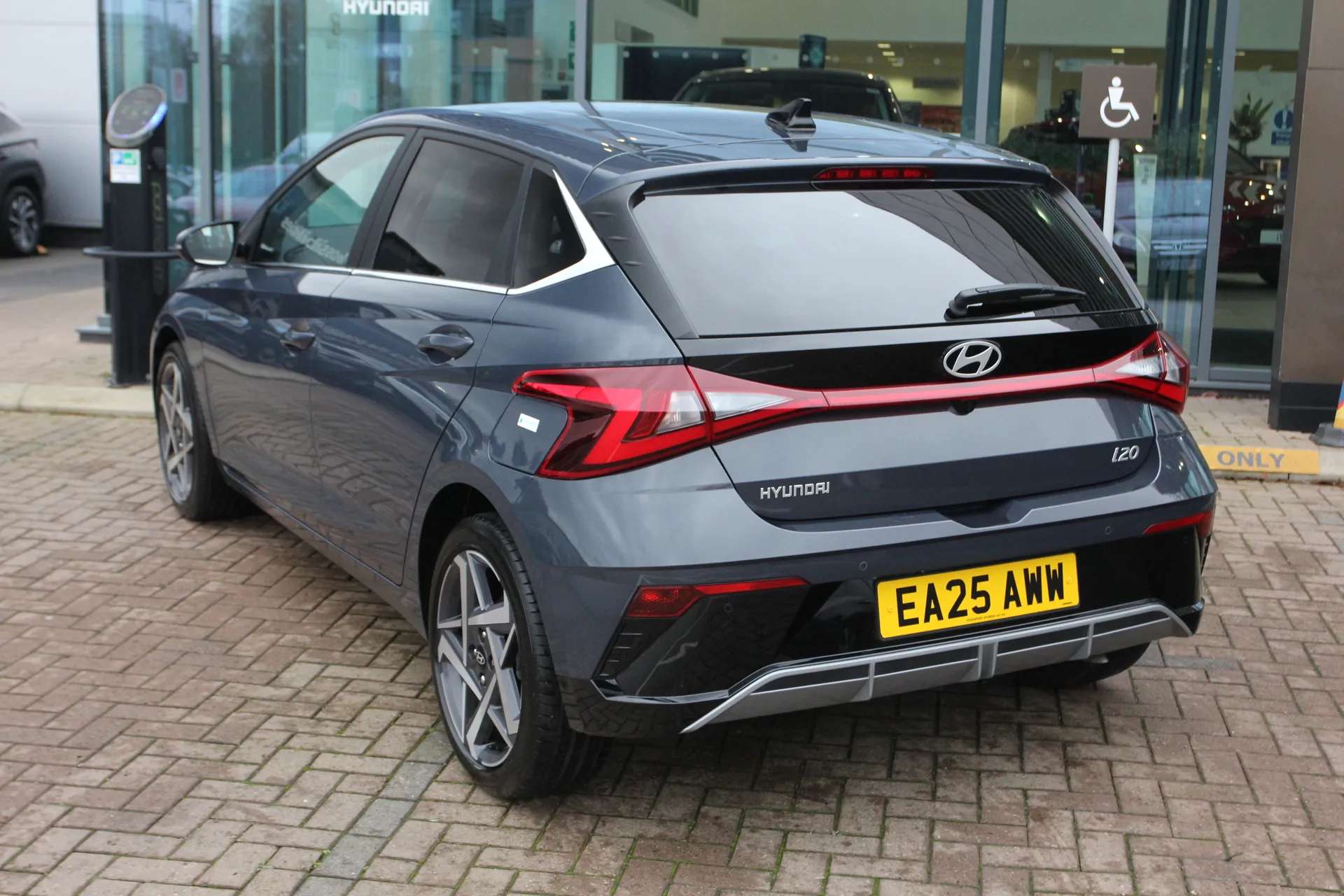 A 2025 HYUNDAI I20 1.0T GDi Premium 5dr A 2025 HYUNDAI I20 1.0T GDi Premium 5dr