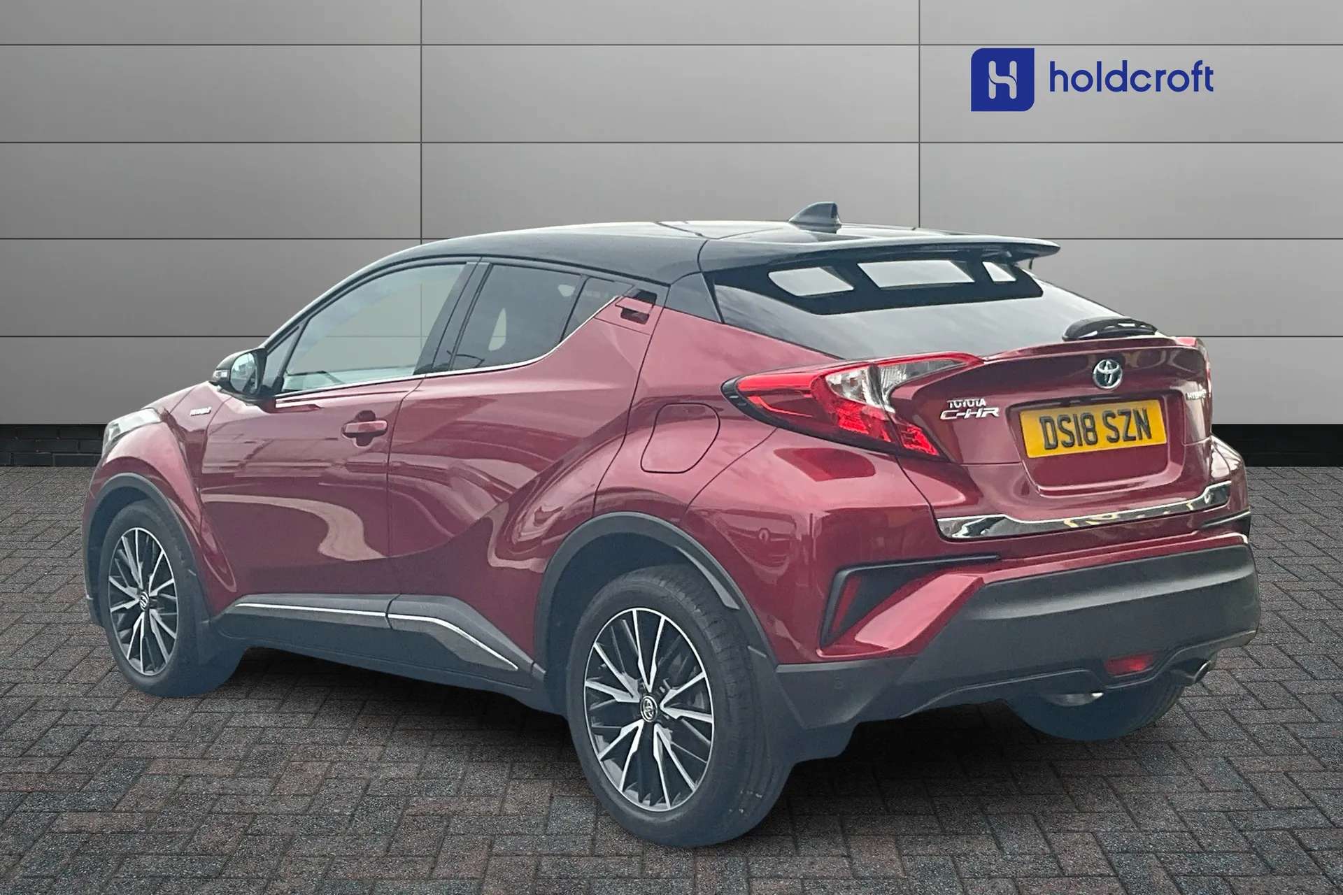 A 2018 TOYOTA C-HR 1.8 Hybrid Red Edition 5dr CVT A 2018 TOYOTA C-HR 1.8 Hybrid Red Edition 5dr CVT