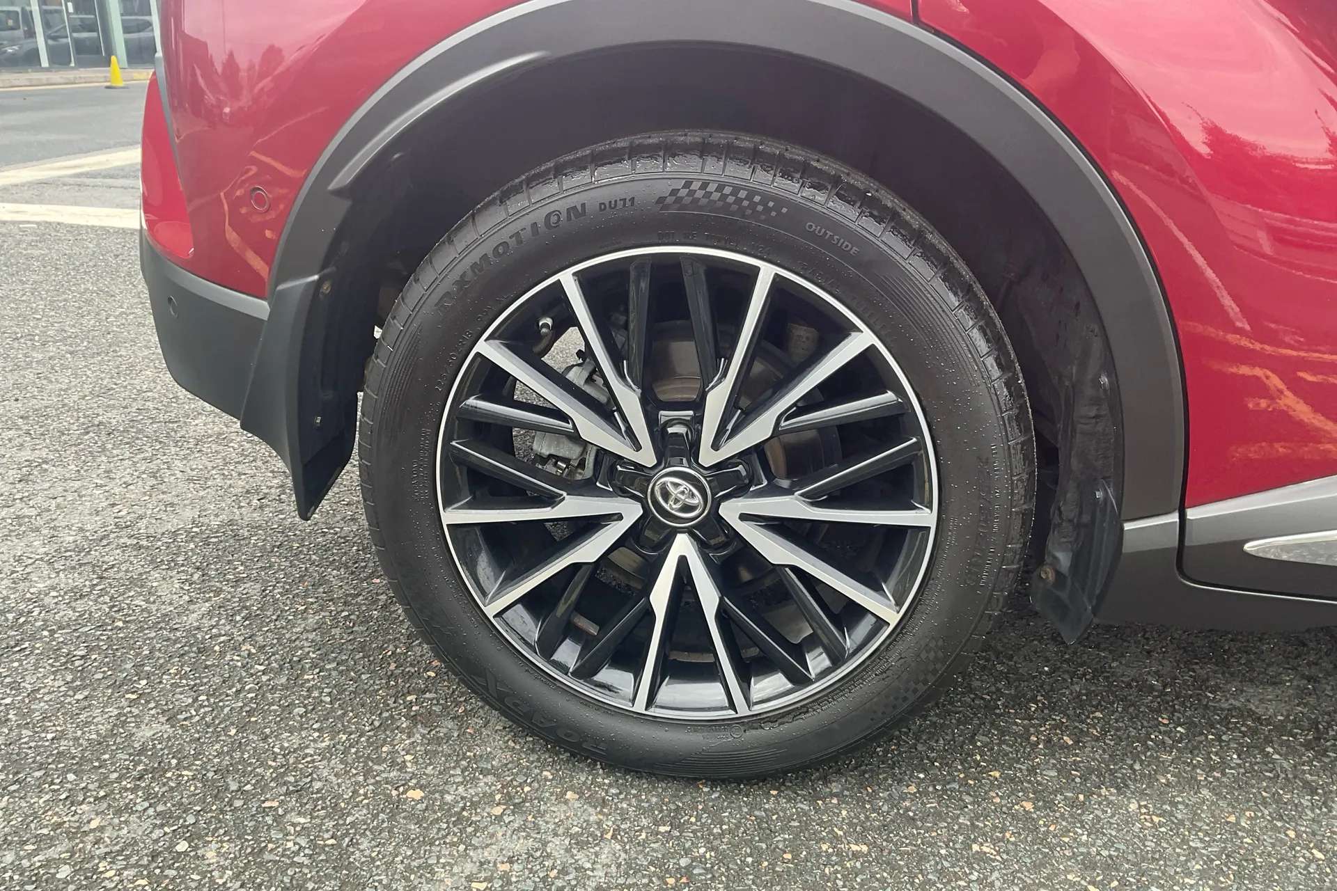A 2018 TOYOTA C-HR 1.8 Hybrid Red Edition 5dr CVT A 2018 TOYOTA C-HR 1.8 Hybrid Red Edition 5dr CVT