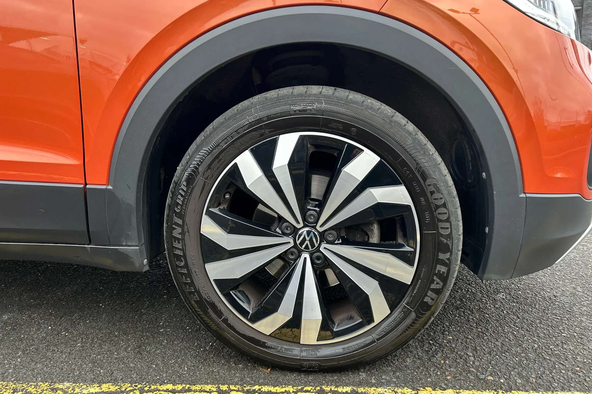 A 2023 VOLKSWAGEN T-CROSS 1.0 TSI 110 Black Edition 5dr DSG A 2023 VOLKSWAGEN T-CROSS 1.0 TSI 110 Black Edition 5dr DSG