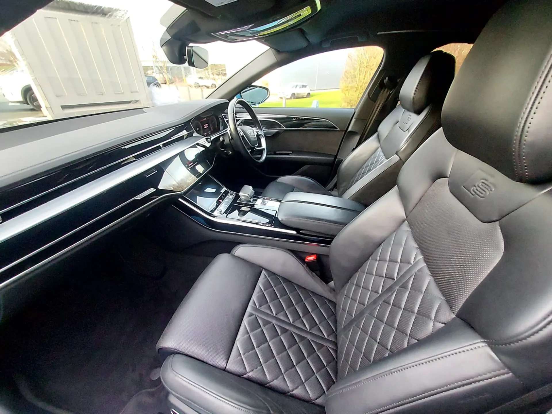2021 AUDI A8 2021 AUDI A8