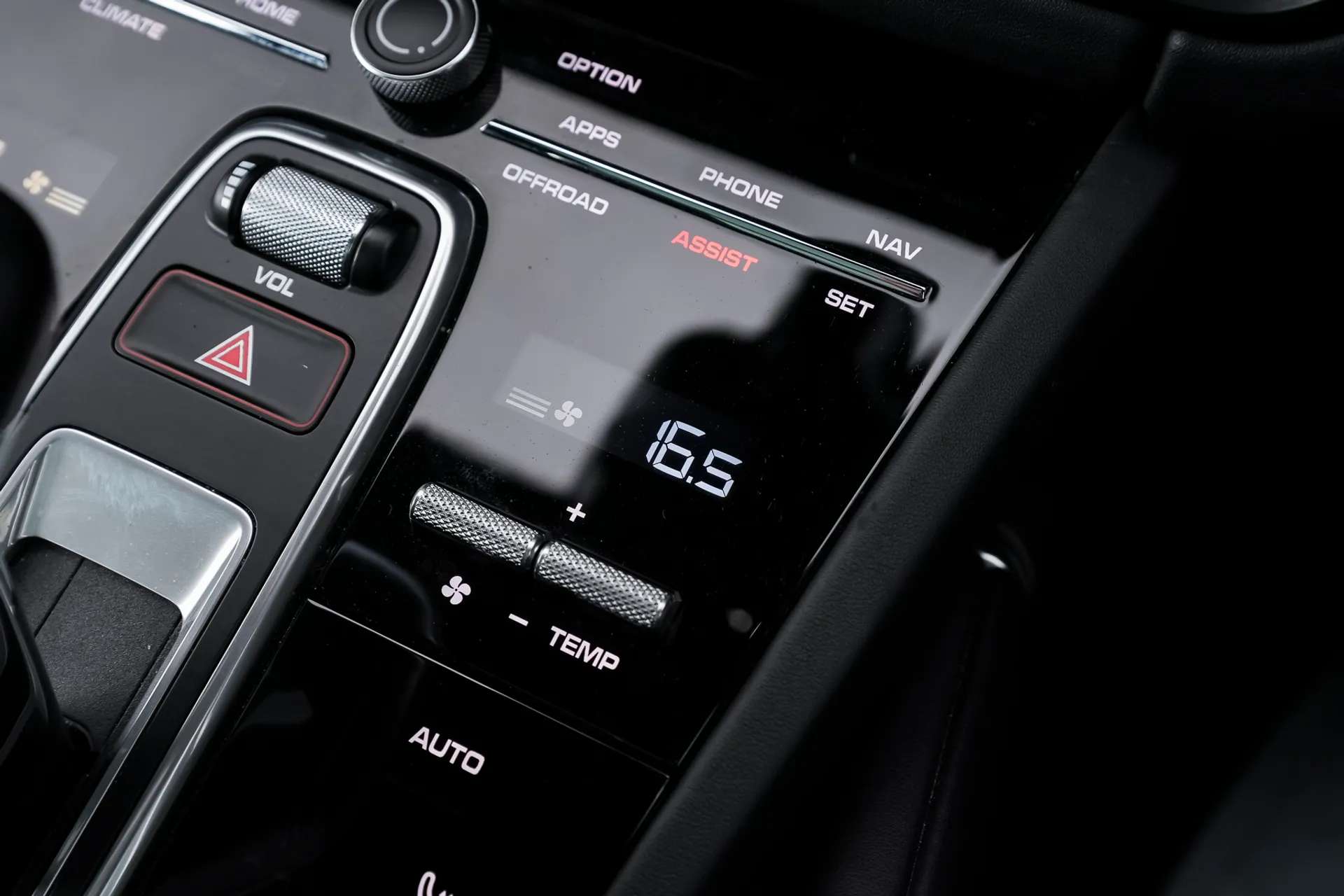 2018 PORSCHE CAYENNE 2018 PORSCHE CAYENNE