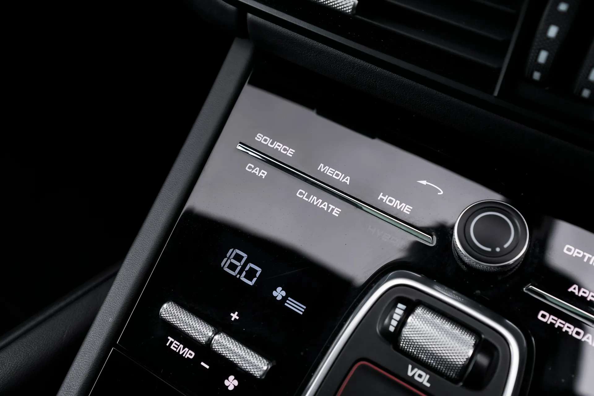 2018 PORSCHE CAYENNE 2018 PORSCHE CAYENNE