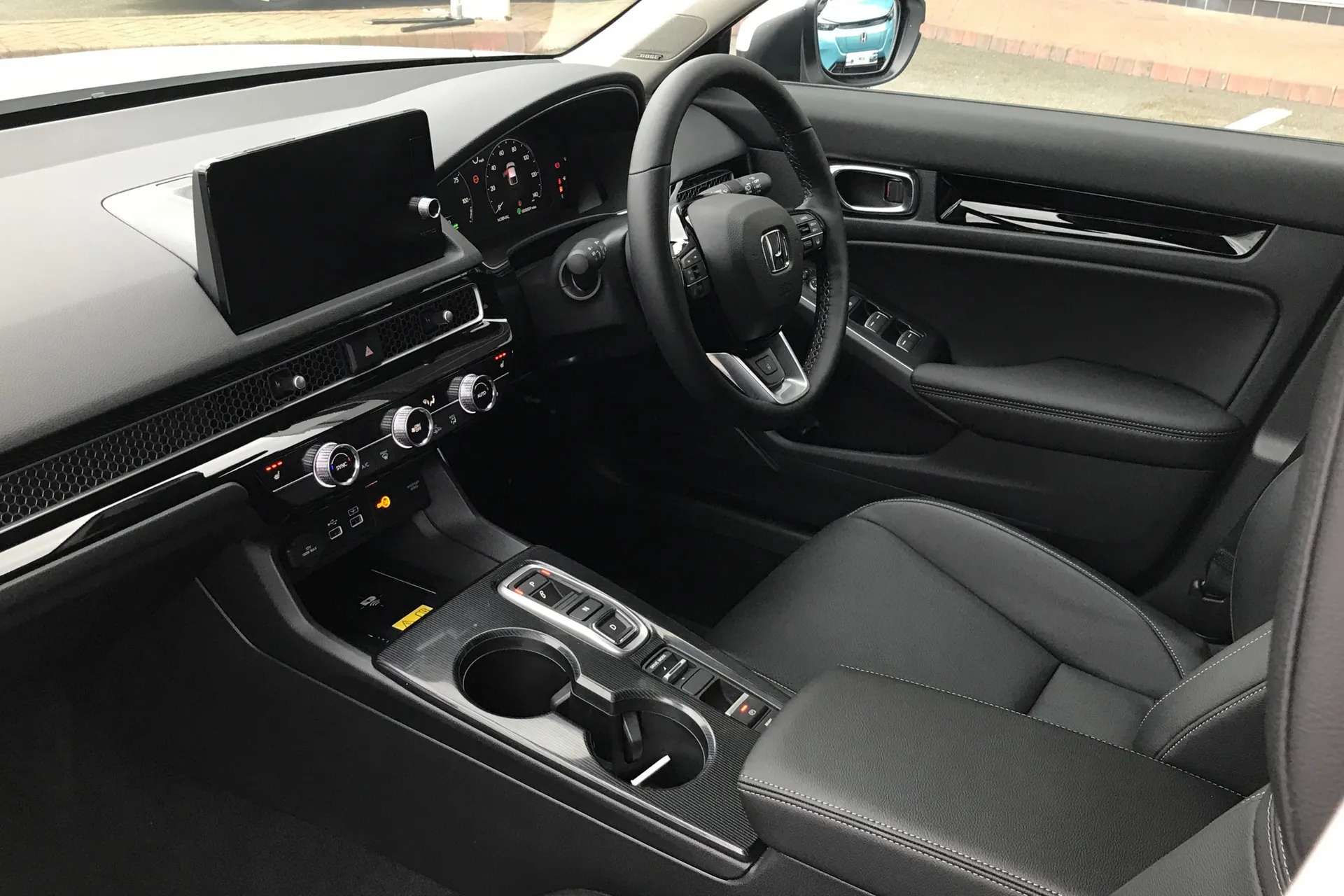 A 2023 HONDA CIVIC 2.0 eHEV Advance 5dr CVT A 2023 HONDA CIVIC 2.0 eHEV Advance 5dr CVT