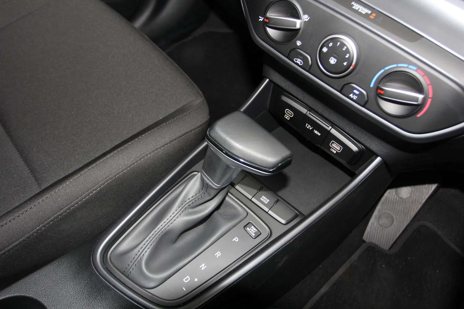 2025 HYUNDAI I20 2025 HYUNDAI I20