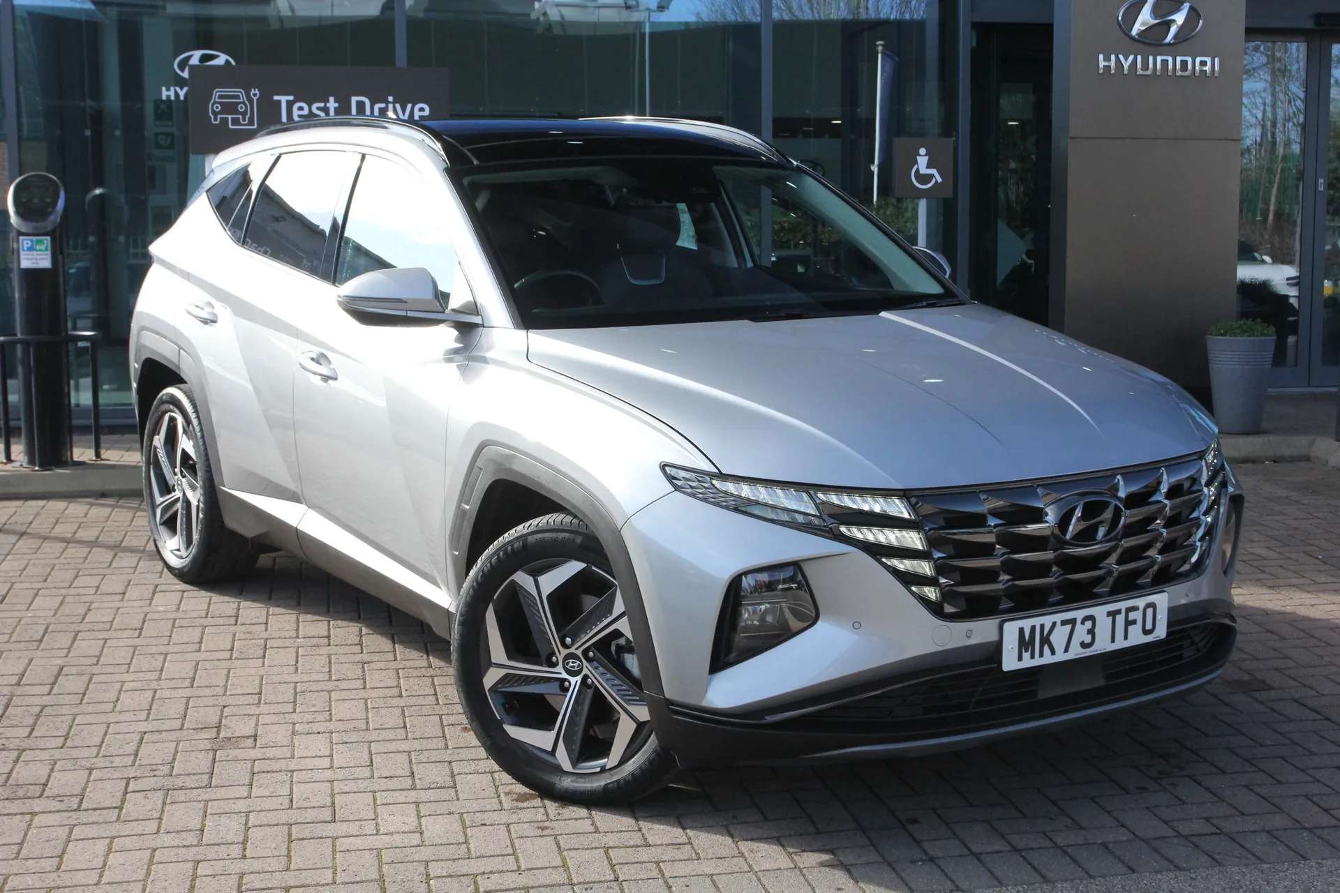 A 2023 HYUNDAI TUCSON 1.6 TGDi Hybrid 230 Ultimate 5dr 2WD Auto ZERO DEPOSIT FINANCE AVAILABLE A 2023 HYUNDAI TUCSON 1.6 TGDi Hybrid 230 Ultimate 5dr 2WD Auto ZERO DEPOSIT FINANCE AVAILABLE