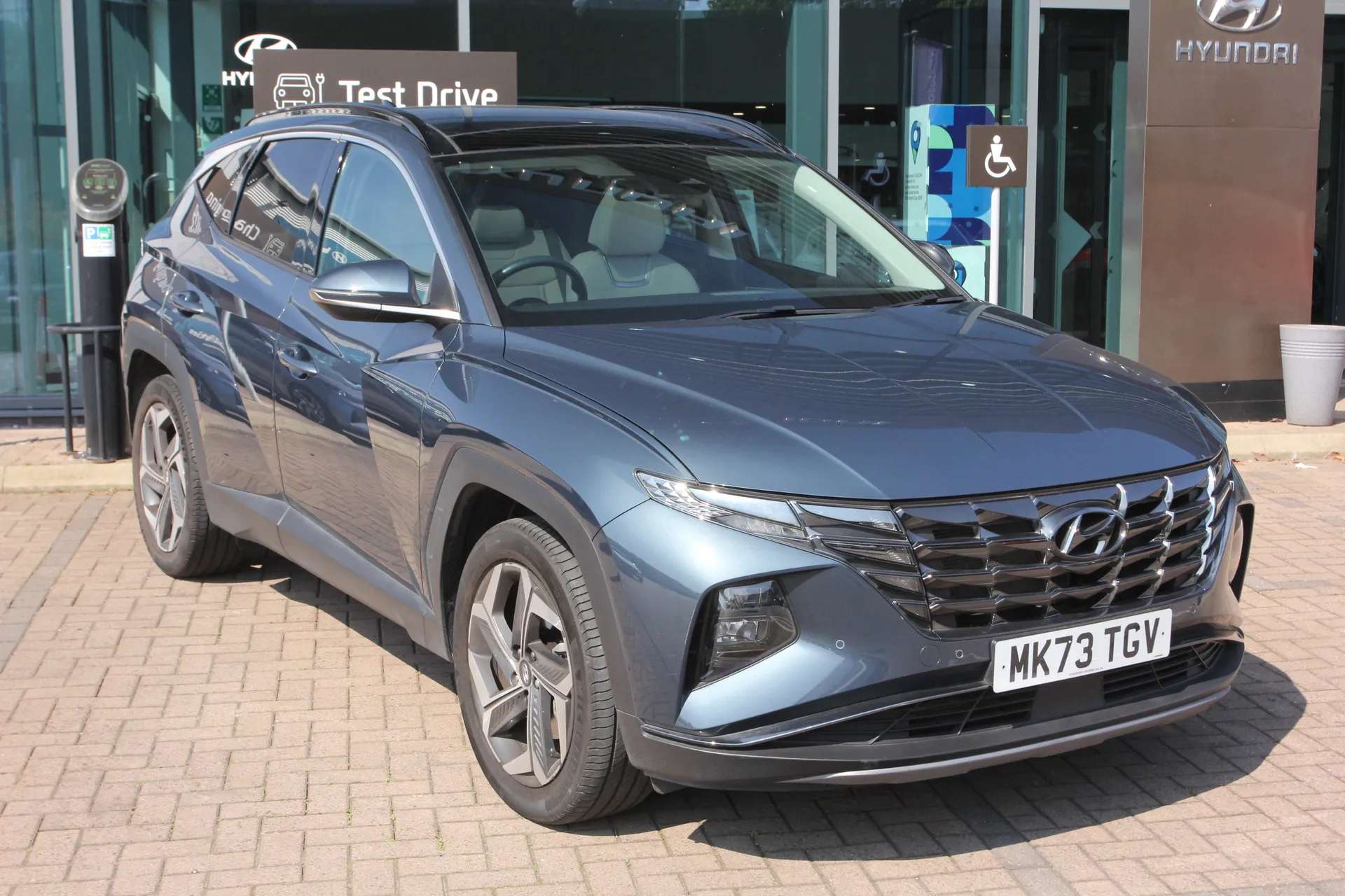 A 2023 HYUNDAI TUCSON 1.6 TGDi Hybrid 230 Ultimate 5dr 2WD Auto ZERO DEPOSIT FINANCE AVAILABLE A 2023 HYUNDAI TUCSON 1.6 TGDi Hybrid 230 Ultimate 5dr 2WD Auto ZERO DEPOSIT FINANCE AVAILABLE