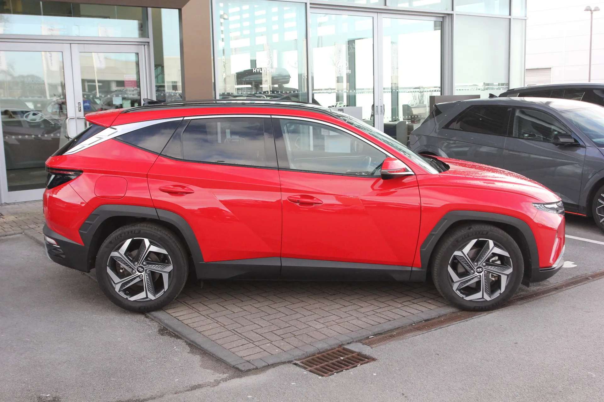 A 2024 HYUNDAI TUCSON 1.6 TGDi Plug-in Hybrid Ultimate 5dr 4WD Auto A 2024 HYUNDAI TUCSON 1.6 TGDi Plug-in Hybrid Ultimate 5dr 4WD Auto