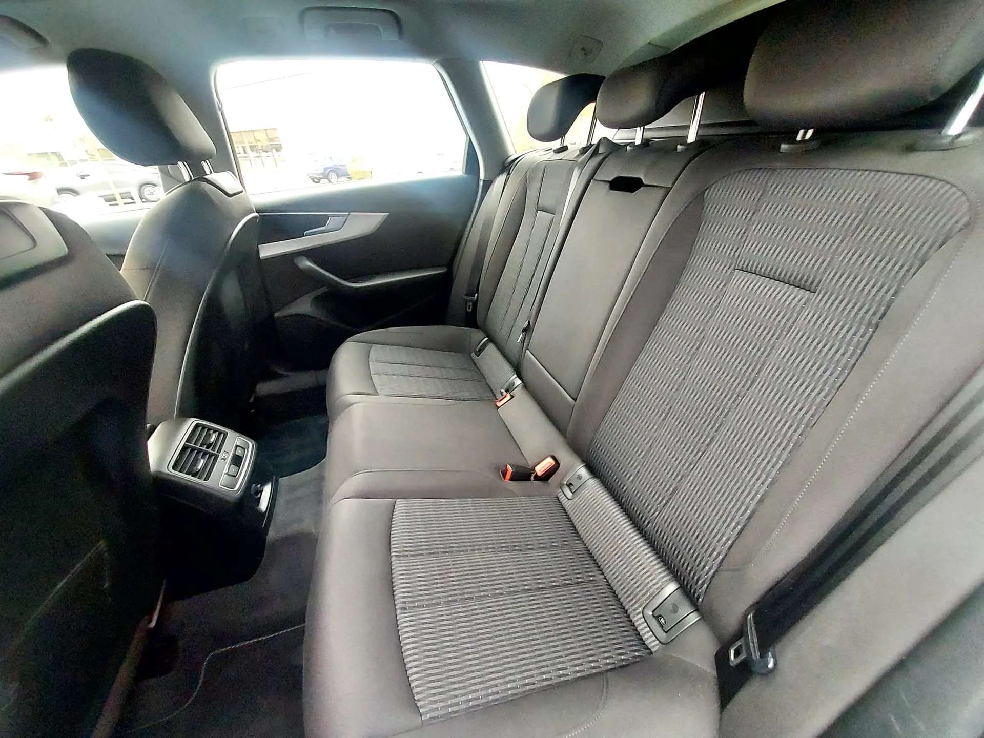 2020 AUDI A4 2020 AUDI A4