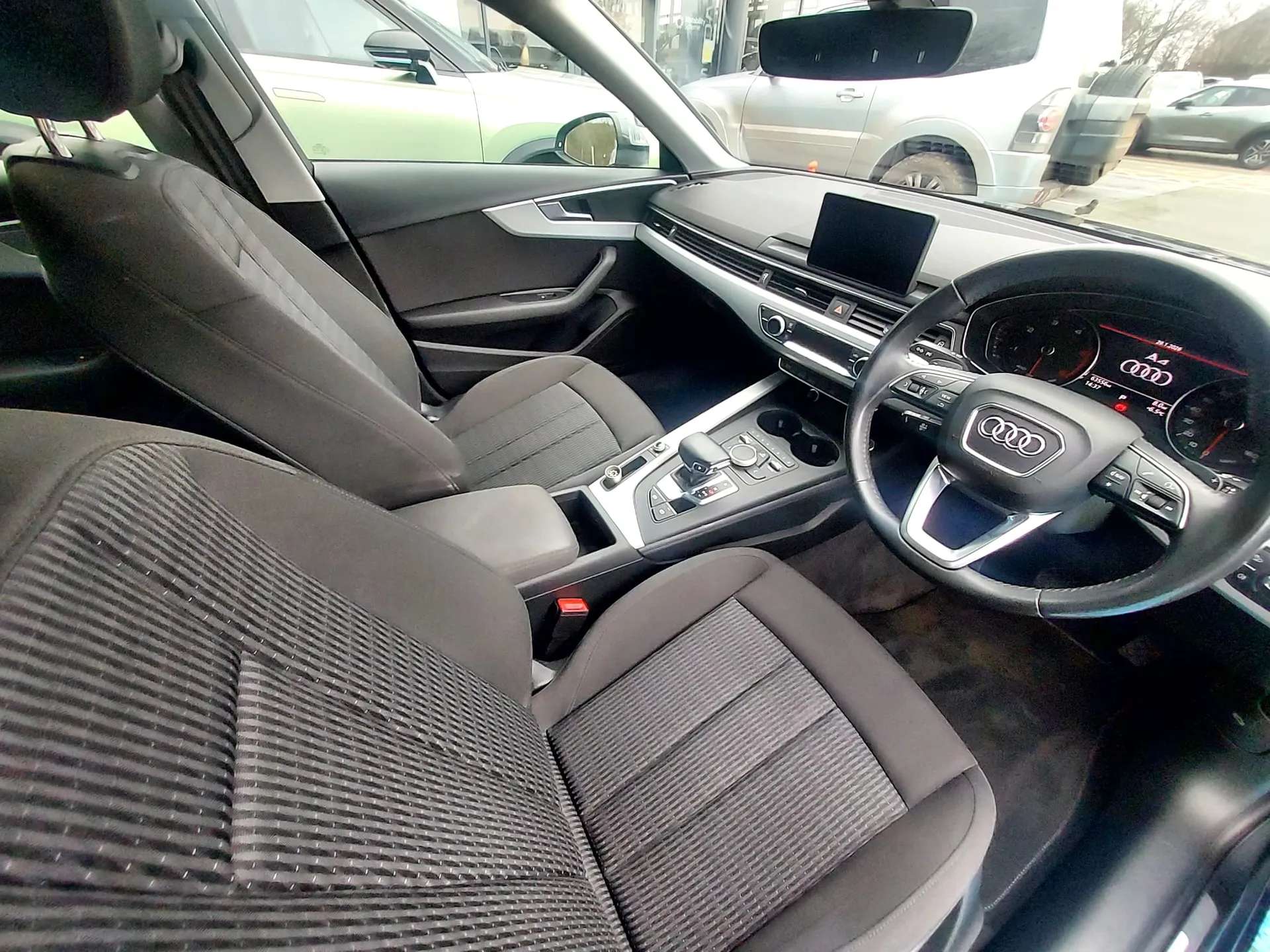 A 2020 AUDI A4 35 TDI SE 5dr S Tronic A 2020 AUDI A4 35 TDI SE 5dr S Tronic