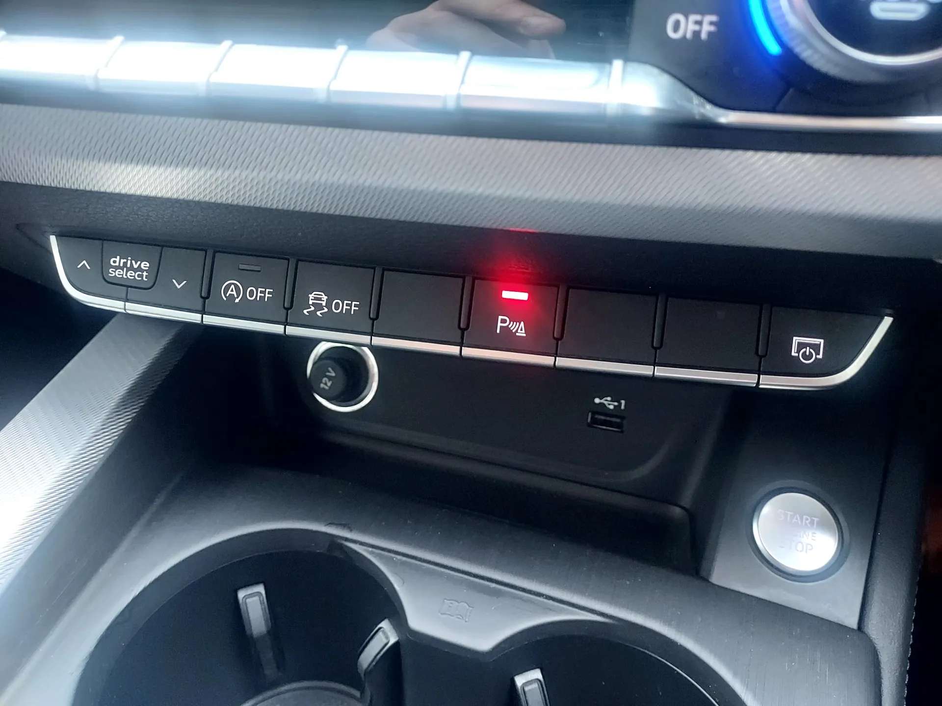 2020 AUDI A4 2020 AUDI A4