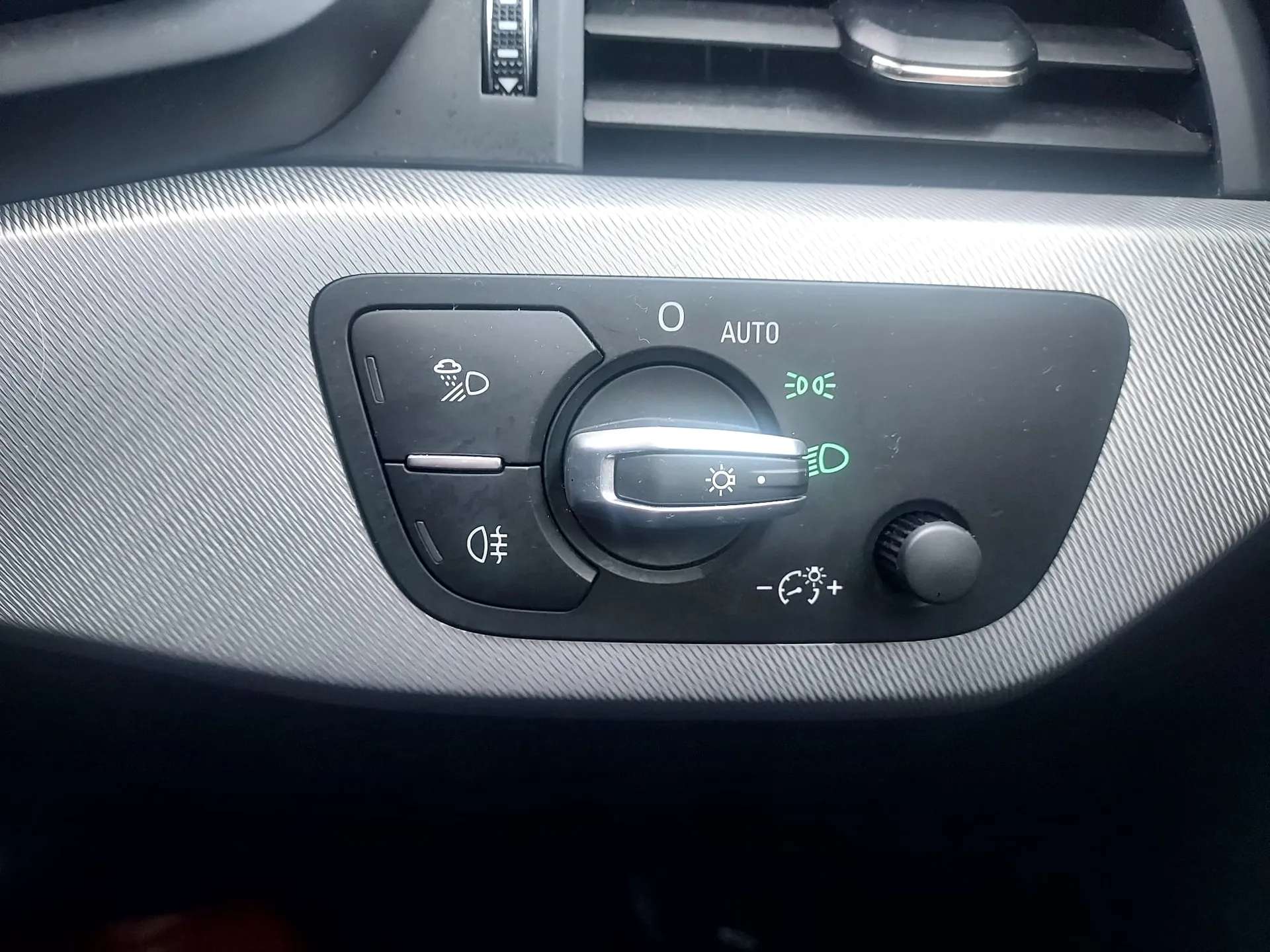 2020 AUDI A4 2020 AUDI A4