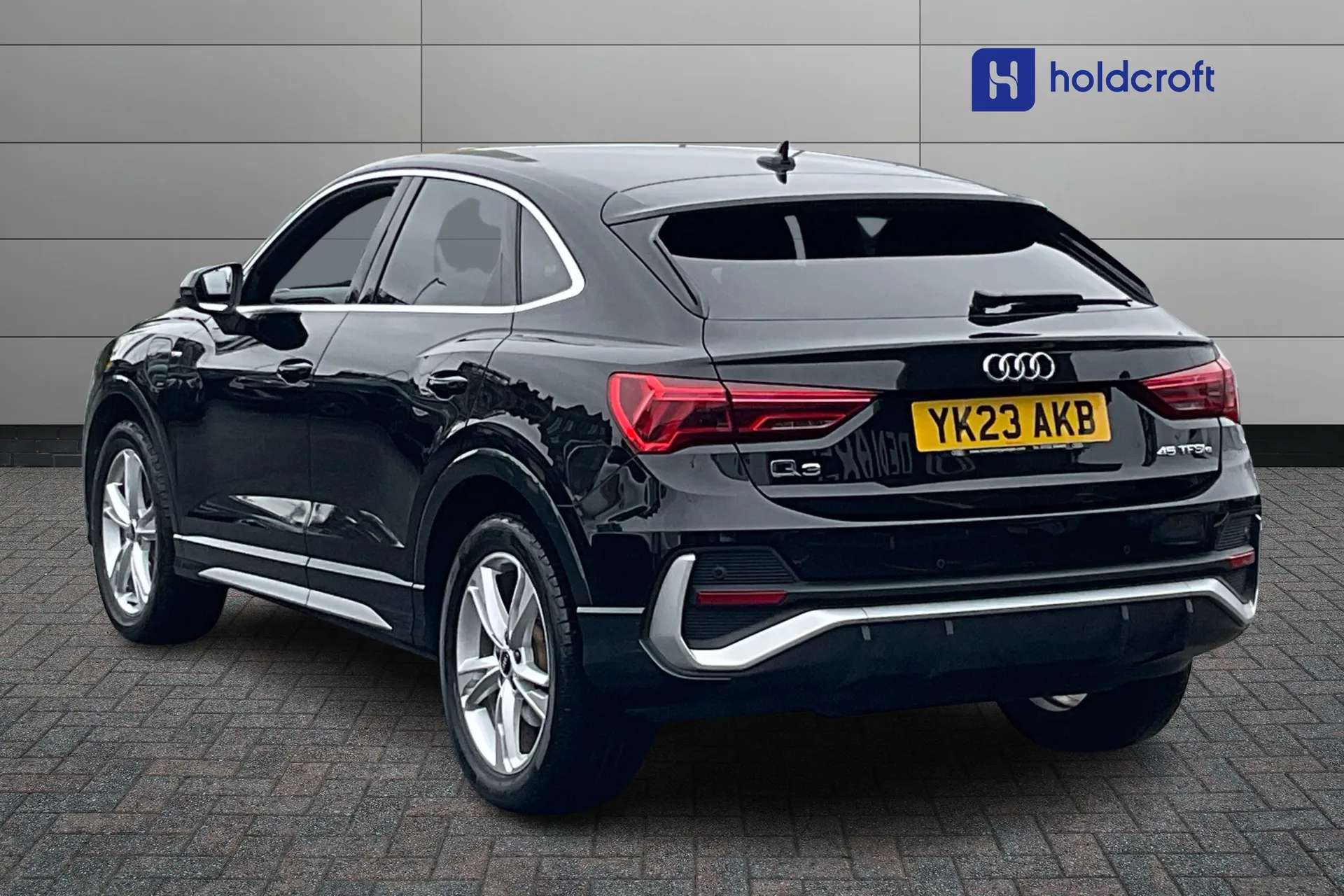 A 2023 AUDI Q3 45 TFSI e S Line 5dr S Tronic A 2023 AUDI Q3 45 TFSI e S Line 5dr S Tronic