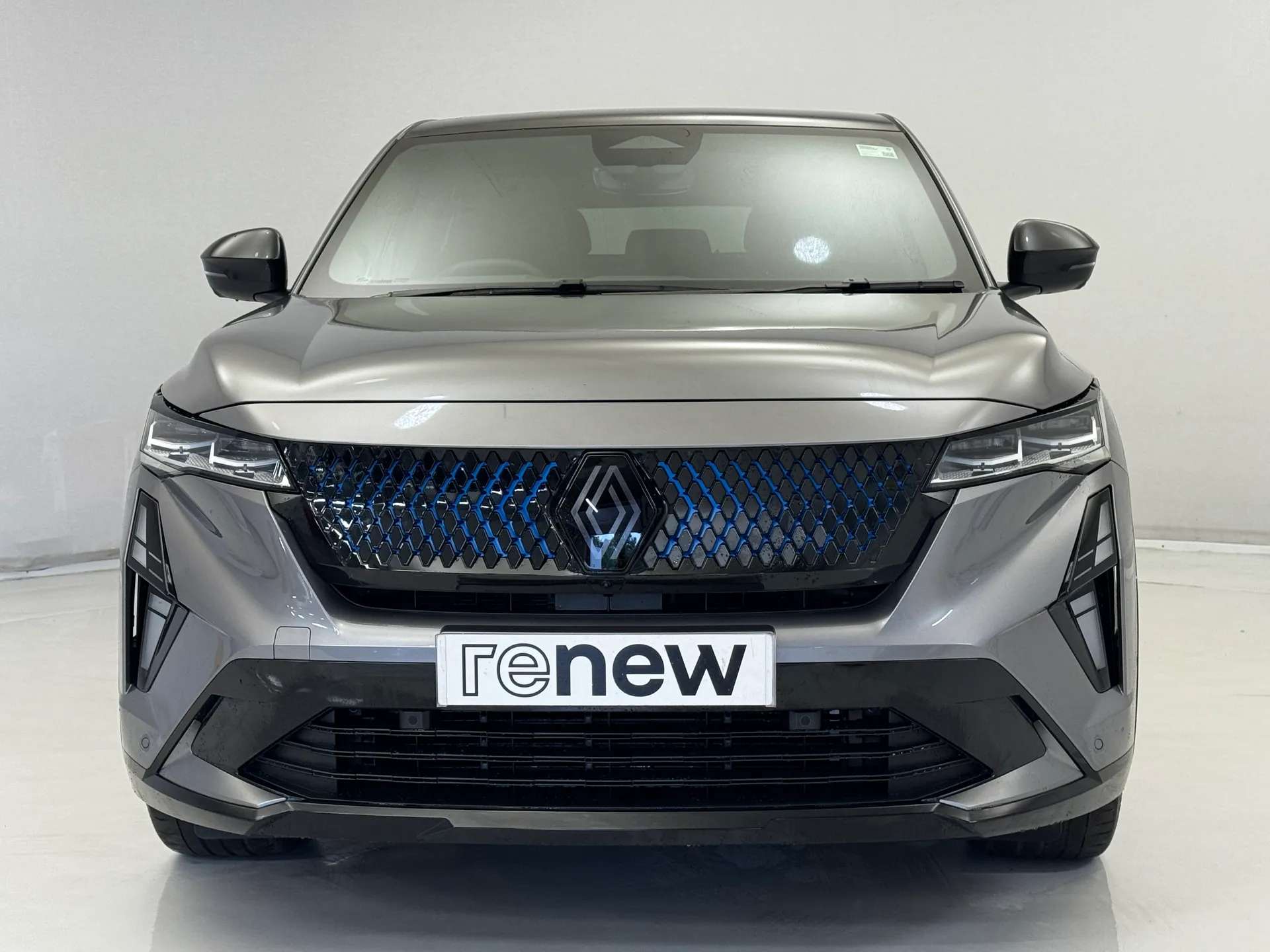 A 2025 RENAULT RAFALE E-Tech PHEV Atelier Alpine AWD 5dr Auto A 2025 RENAULT RAFALE E-Tech PHEV Atelier Alpine AWD 5dr Auto