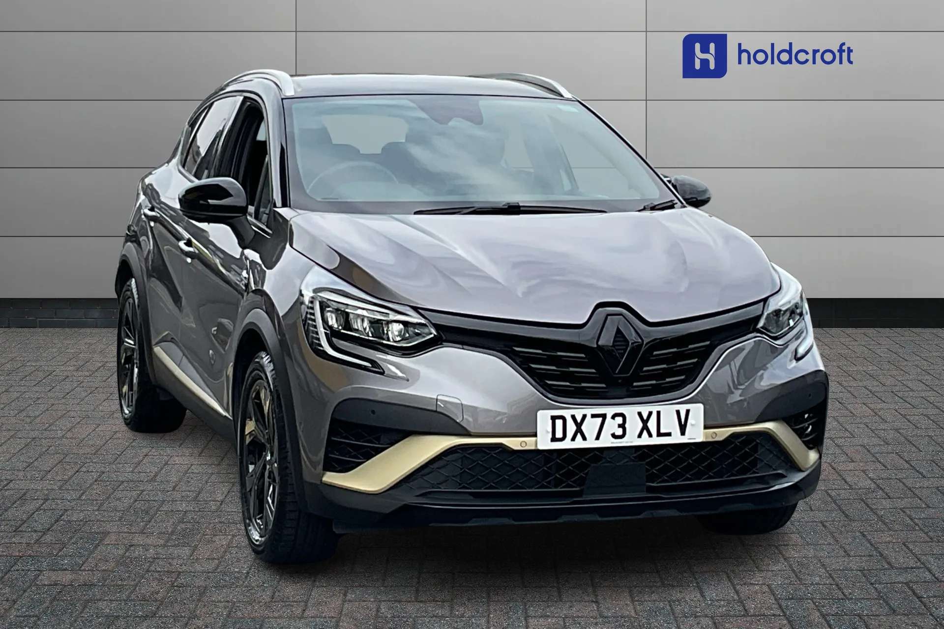 A 2024 RENAULT CAPTUR 1.6 E-Tech hybrid 145 Engineered BOSE Edn 5dr Auto A 2024 RENAULT CAPTUR 1.6 E-Tech hybrid 145 Engineered BOSE Edn 5dr Auto