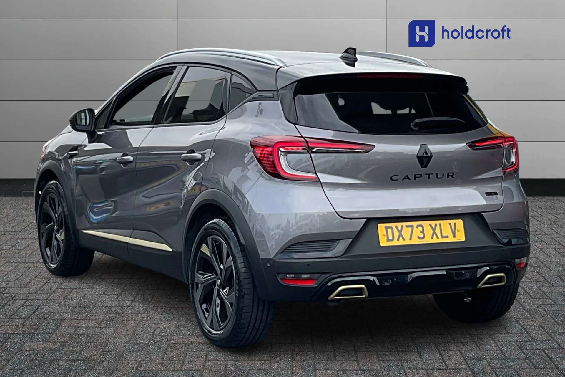 A 2024 RENAULT CAPTUR 1.6 E-Tech hybrid 145 Engineered BOSE Edn 5dr Auto A 2024 RENAULT CAPTUR 1.6 E-Tech hybrid 145 Engineered BOSE Edn 5dr Auto