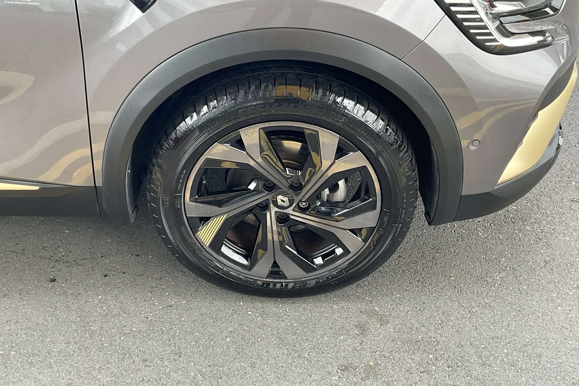 A 2024 RENAULT CAPTUR 1.6 E-Tech hybrid 145 Engineered BOSE Edn 5dr Auto A 2024 RENAULT CAPTUR 1.6 E-Tech hybrid 145 Engineered BOSE Edn 5dr Auto
