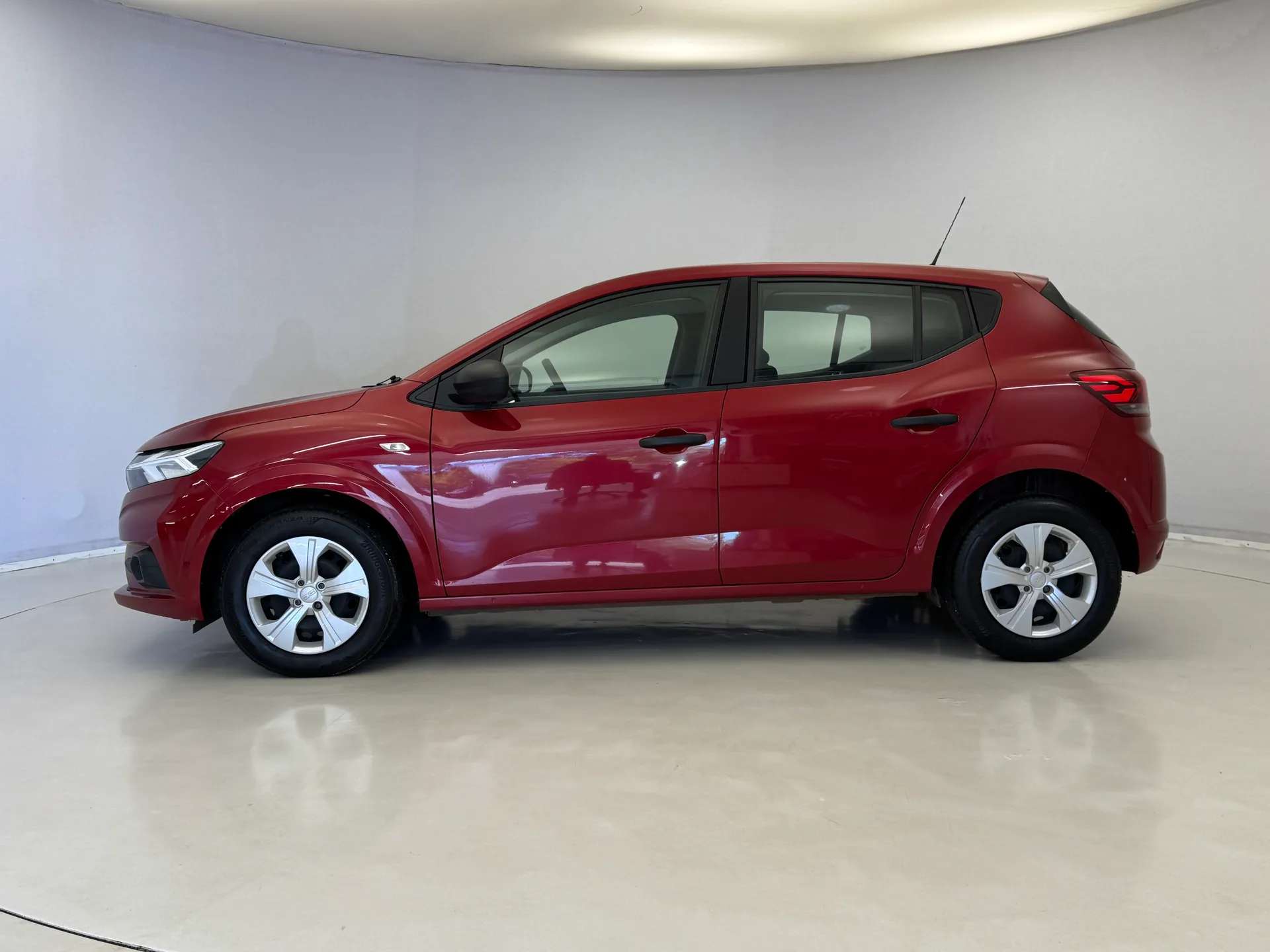 A 2023 DACIA SANDERO 1.0 Tce Essential 5dr A 2023 DACIA SANDERO 1.0 Tce Essential 5dr