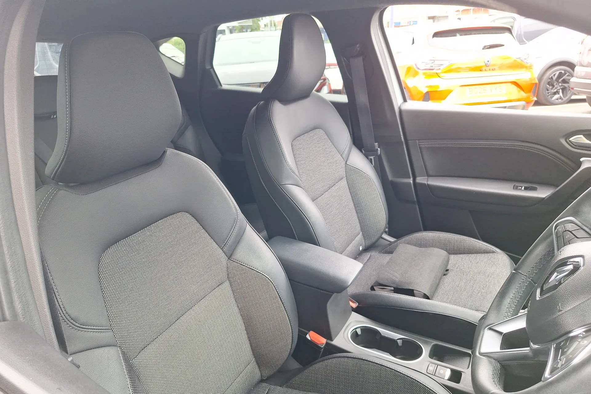 2023 RENAULT CAPTUR 2023 RENAULT CAPTUR
