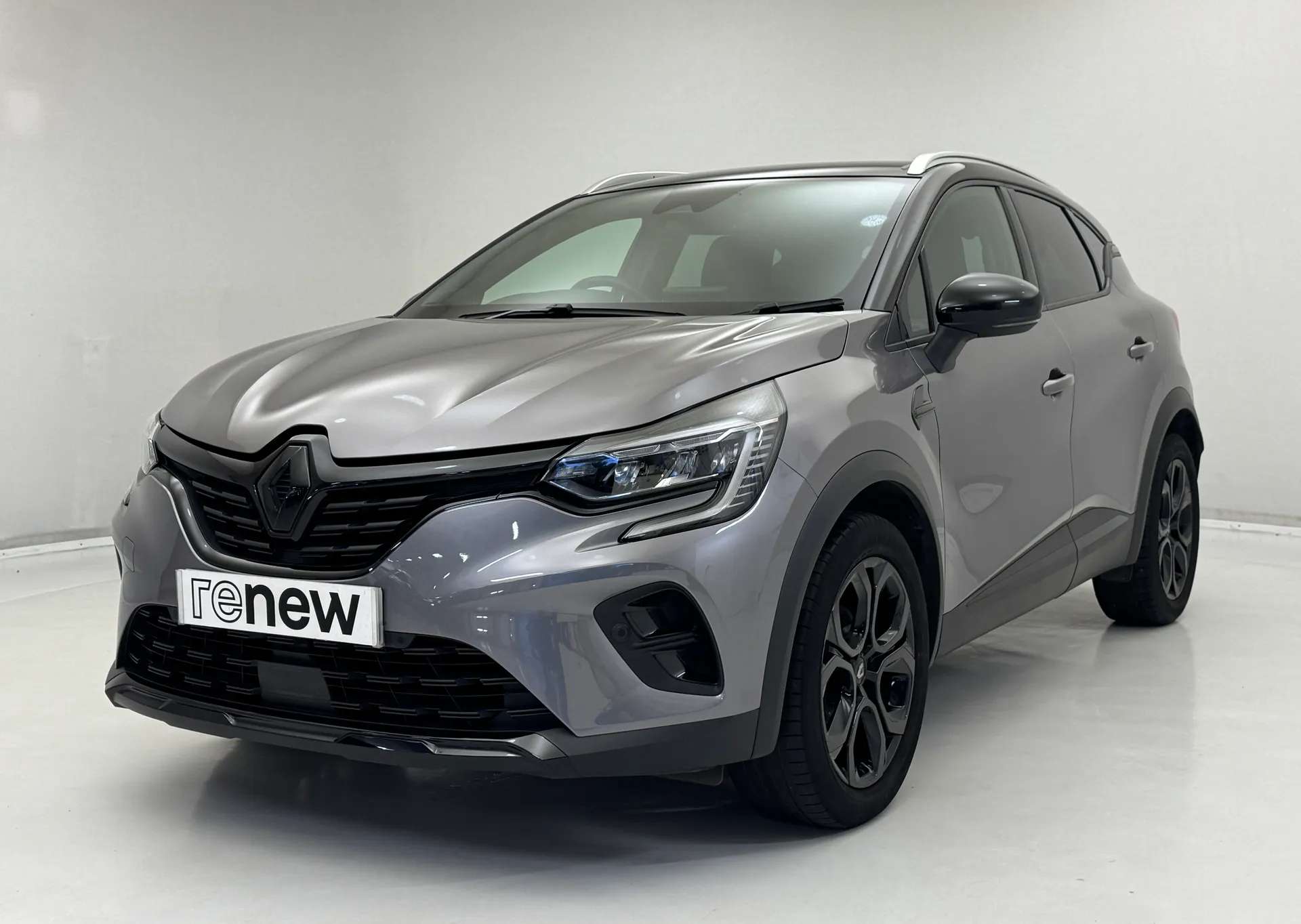 A 2023 RENAULT CAPTUR 1.0 TCE 90 Rive Gauche 5dr A 2023 RENAULT CAPTUR 1.0 TCE 90 Rive Gauche 5dr