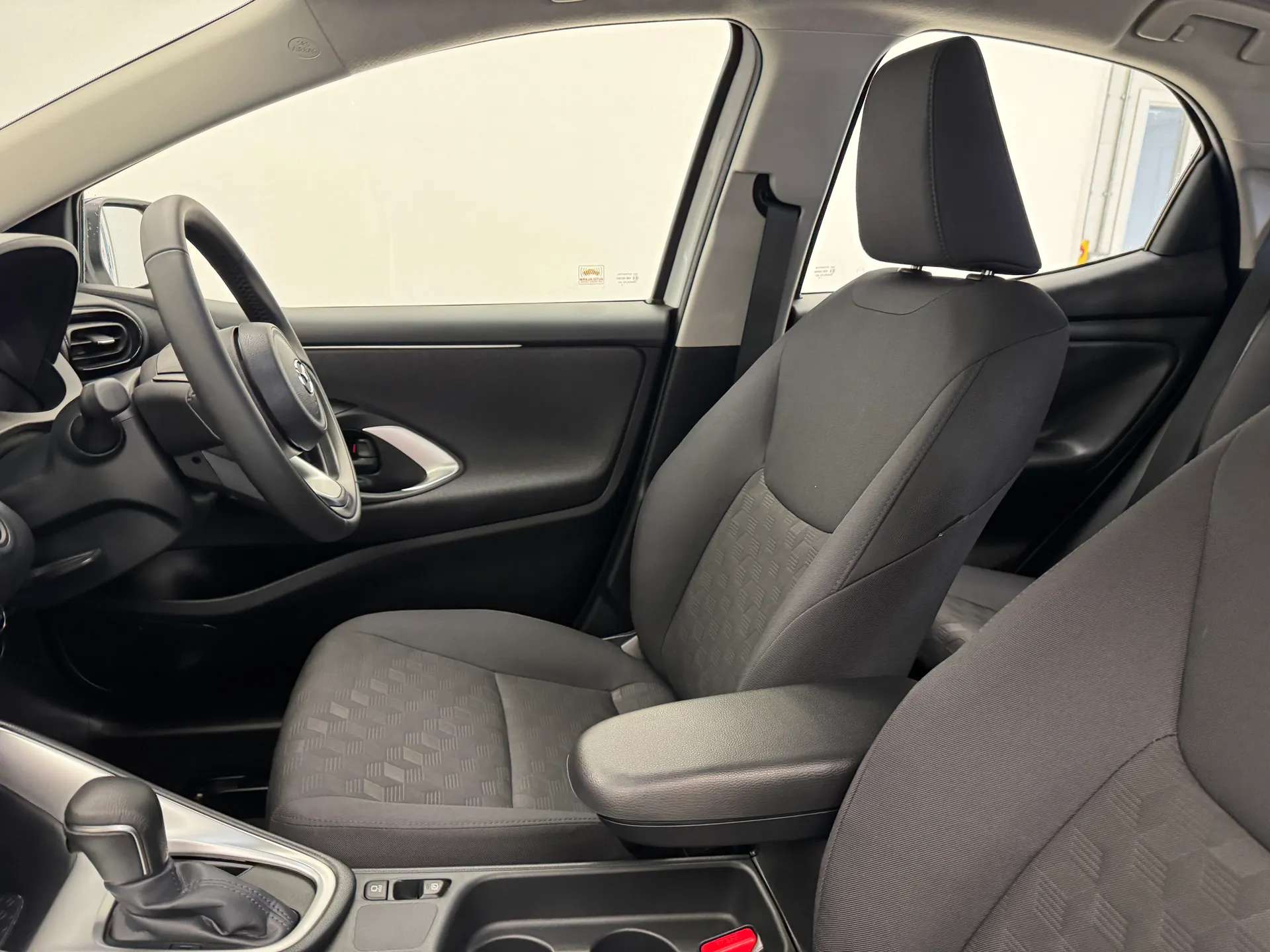 2024 MAZDA 2 HYBRID 2024 MAZDA 2 HYBRID