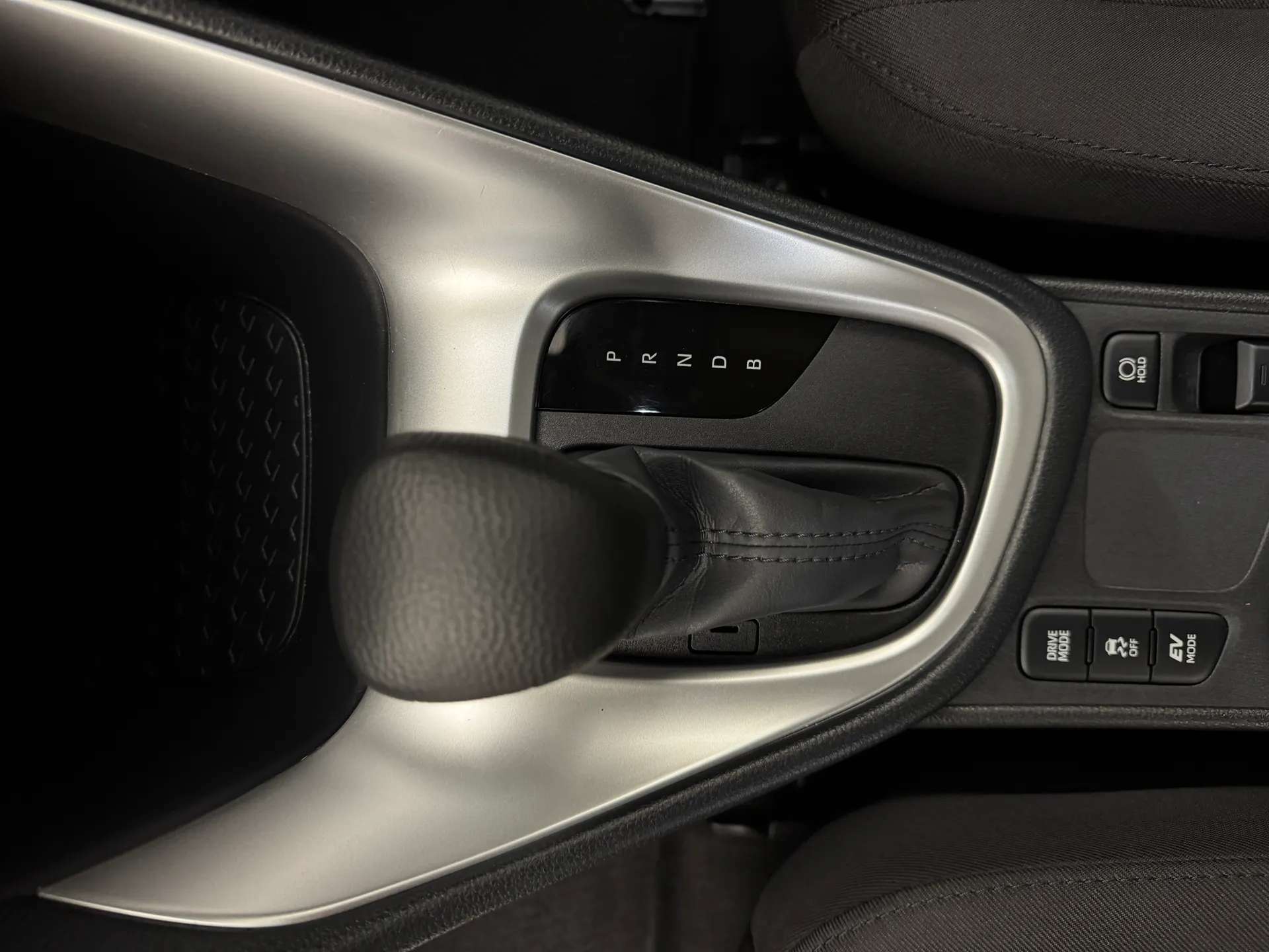 2024 MAZDA 2 HYBRID 2024 MAZDA 2 HYBRID