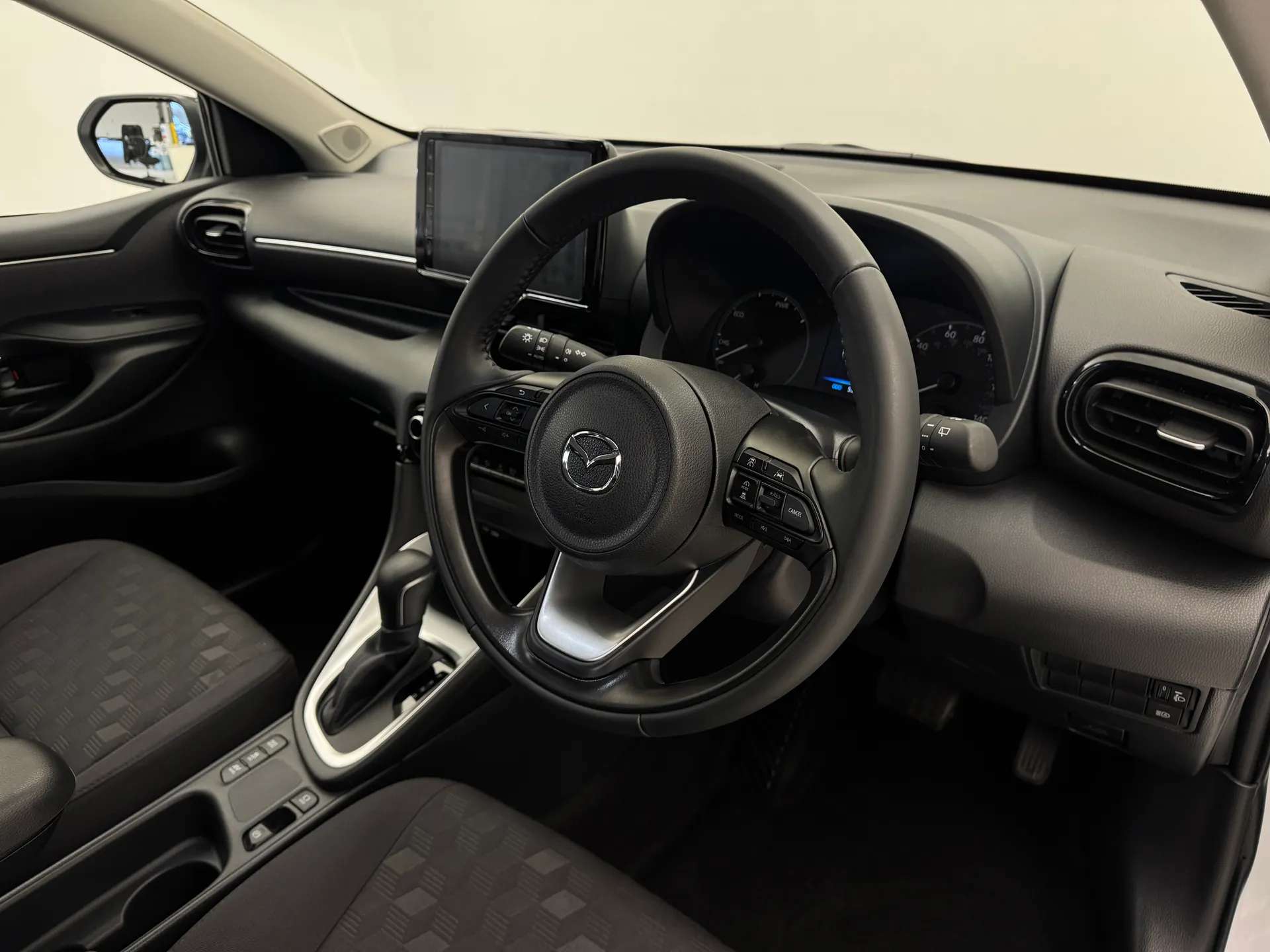 2024 MAZDA 2 HYBRID 2024 MAZDA 2 HYBRID