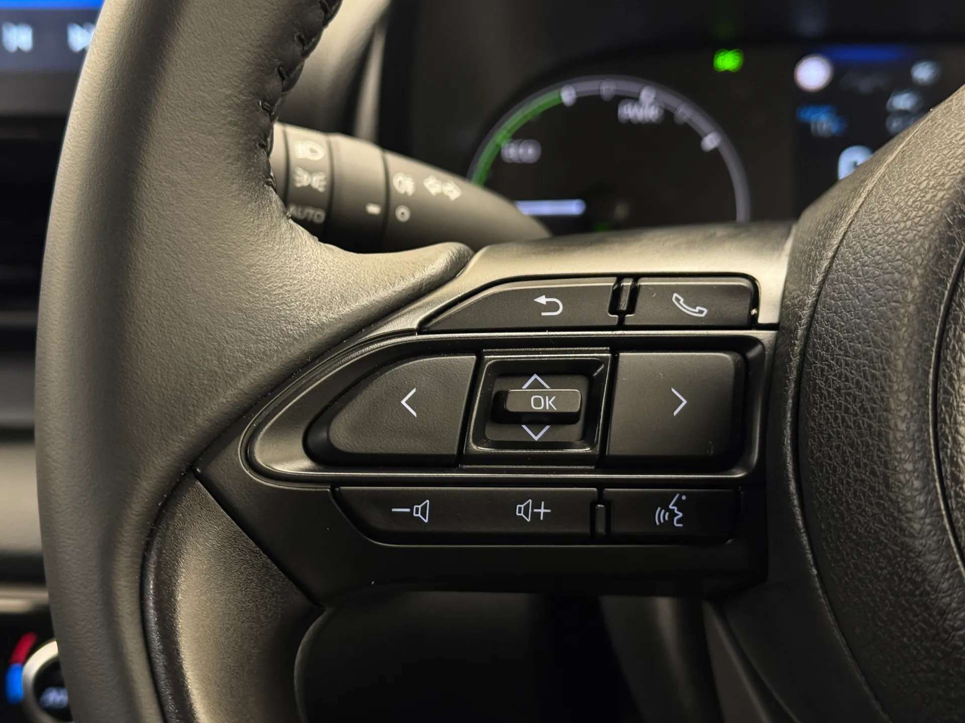 2024 MAZDA 2 HYBRID 2024 MAZDA 2 HYBRID