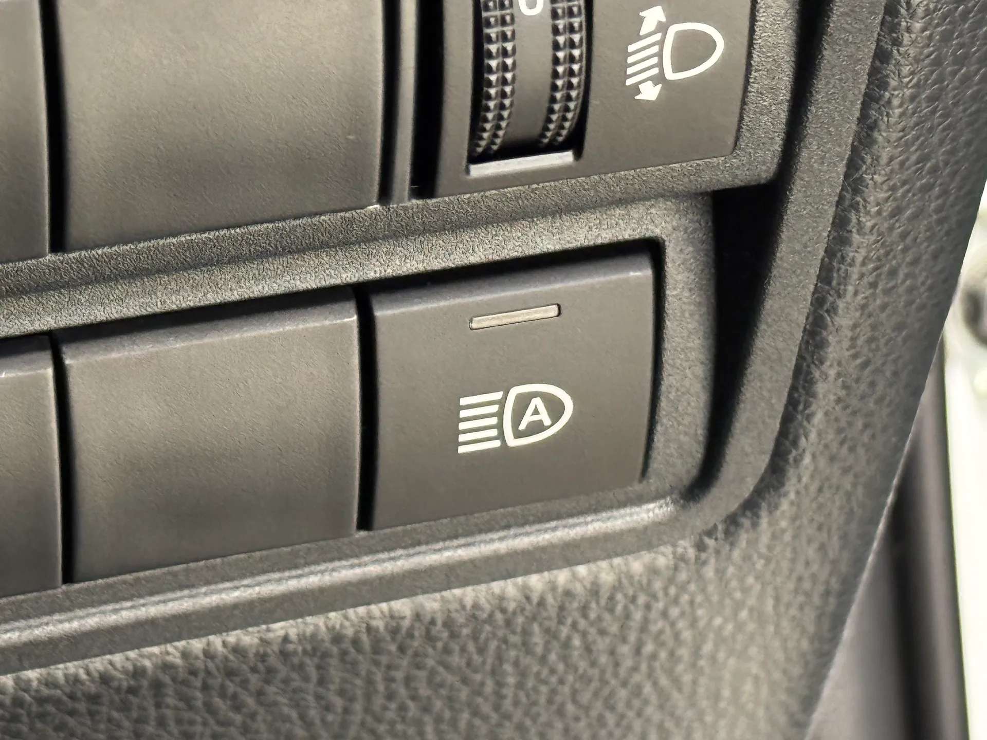 2024 MAZDA 2 HYBRID 2024 MAZDA 2 HYBRID