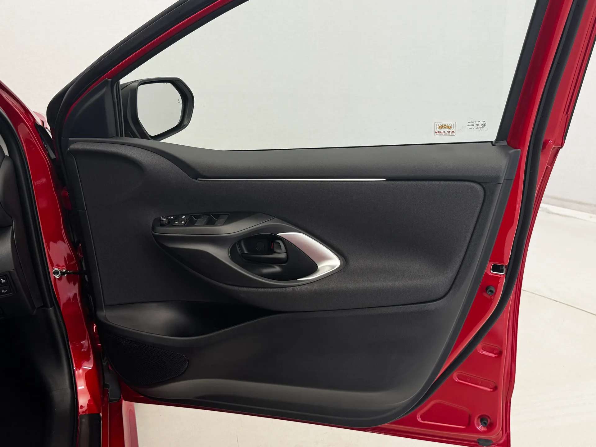 2026 MAZDA 2 HYBRID 2026 MAZDA 2 HYBRID