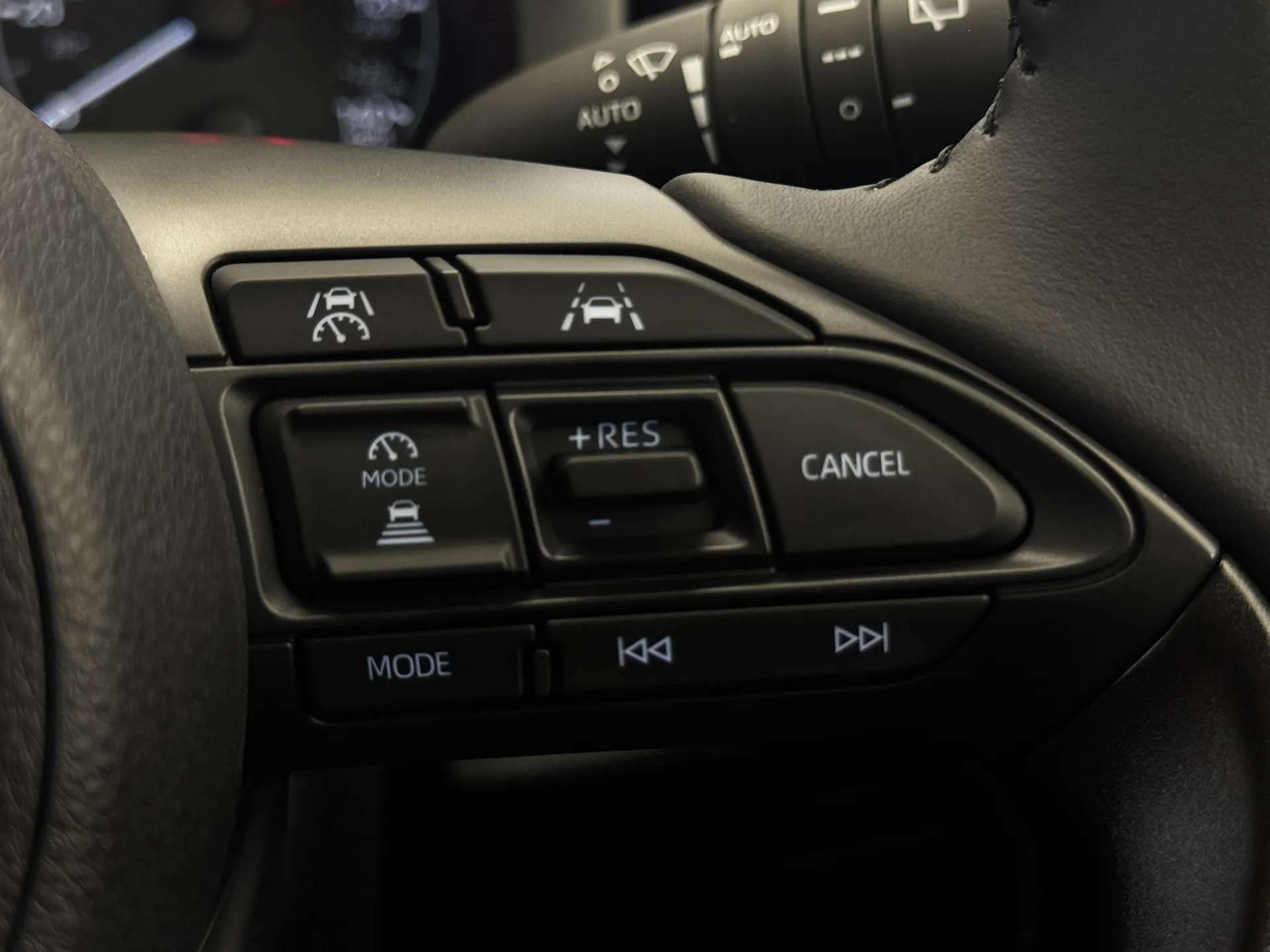 2026 MAZDA 2 HYBRID 2026 MAZDA 2 HYBRID