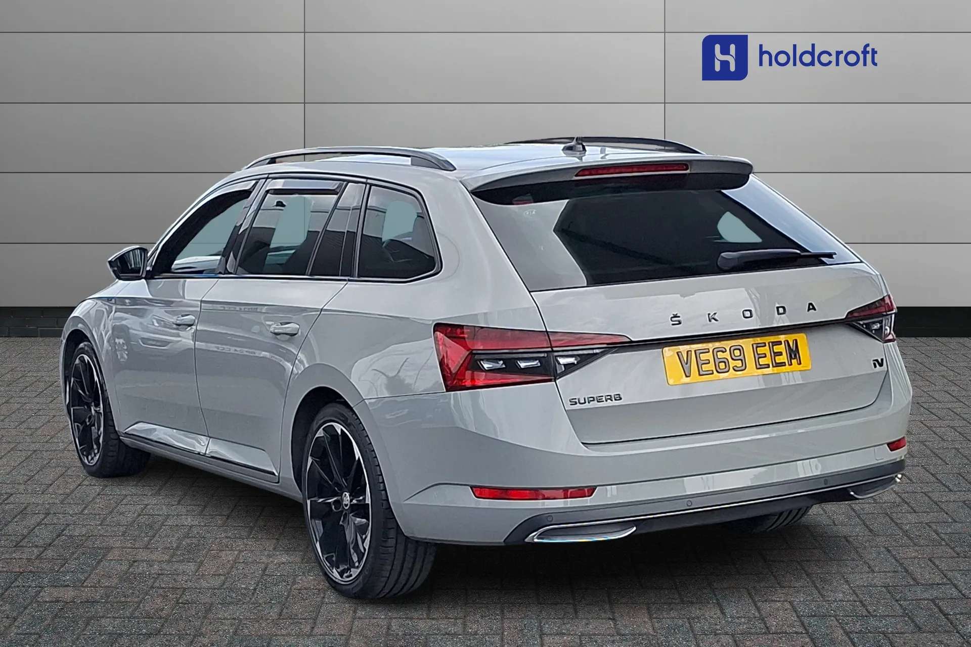 A 2020 SKODA SUPERB 1.4 TSI iV Sport Line Plus DSG 5dr A 2020 SKODA SUPERB 1.4 TSI iV Sport Line Plus DSG 5dr
