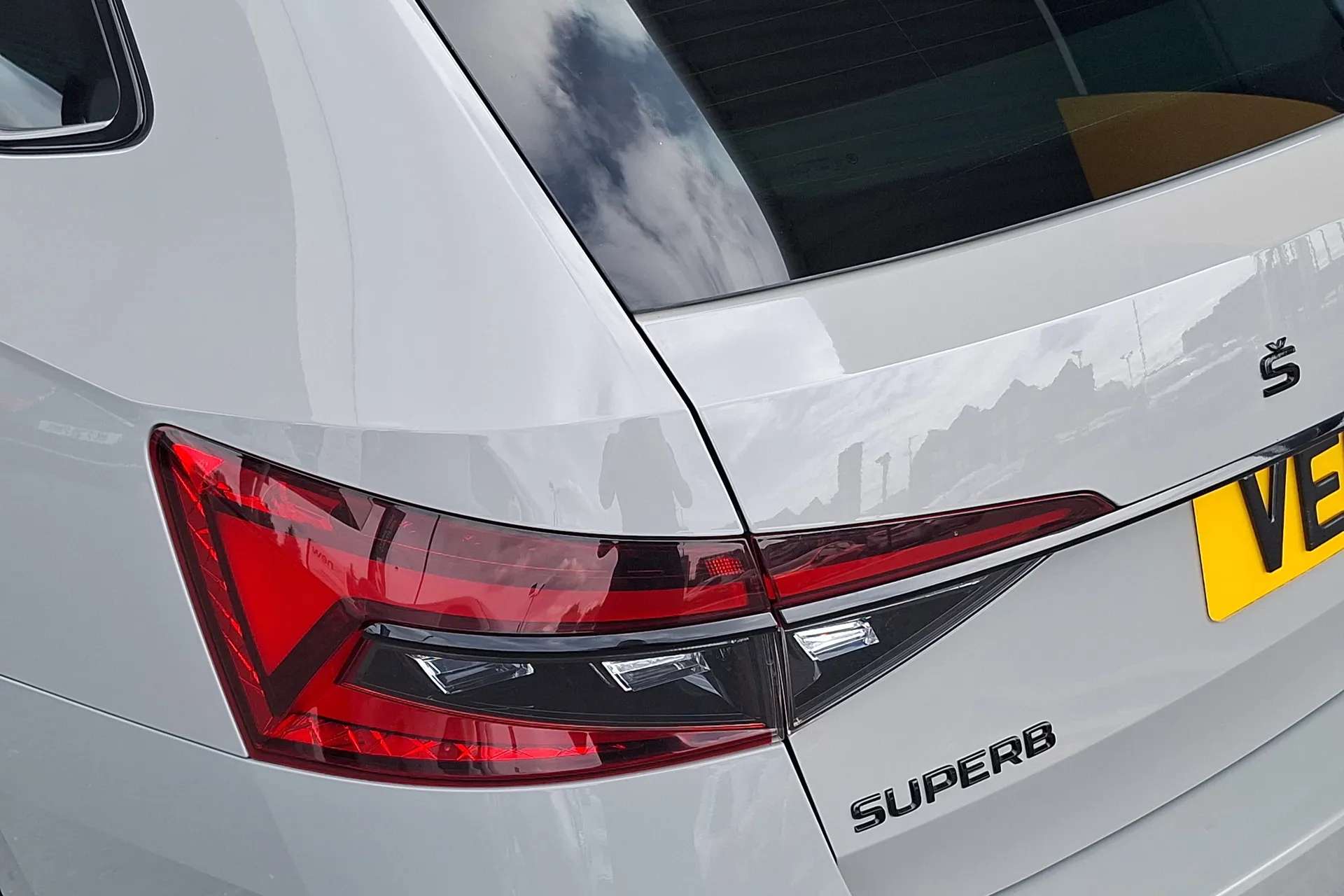 2020 SKODA SUPERB 2020 SKODA SUPERB