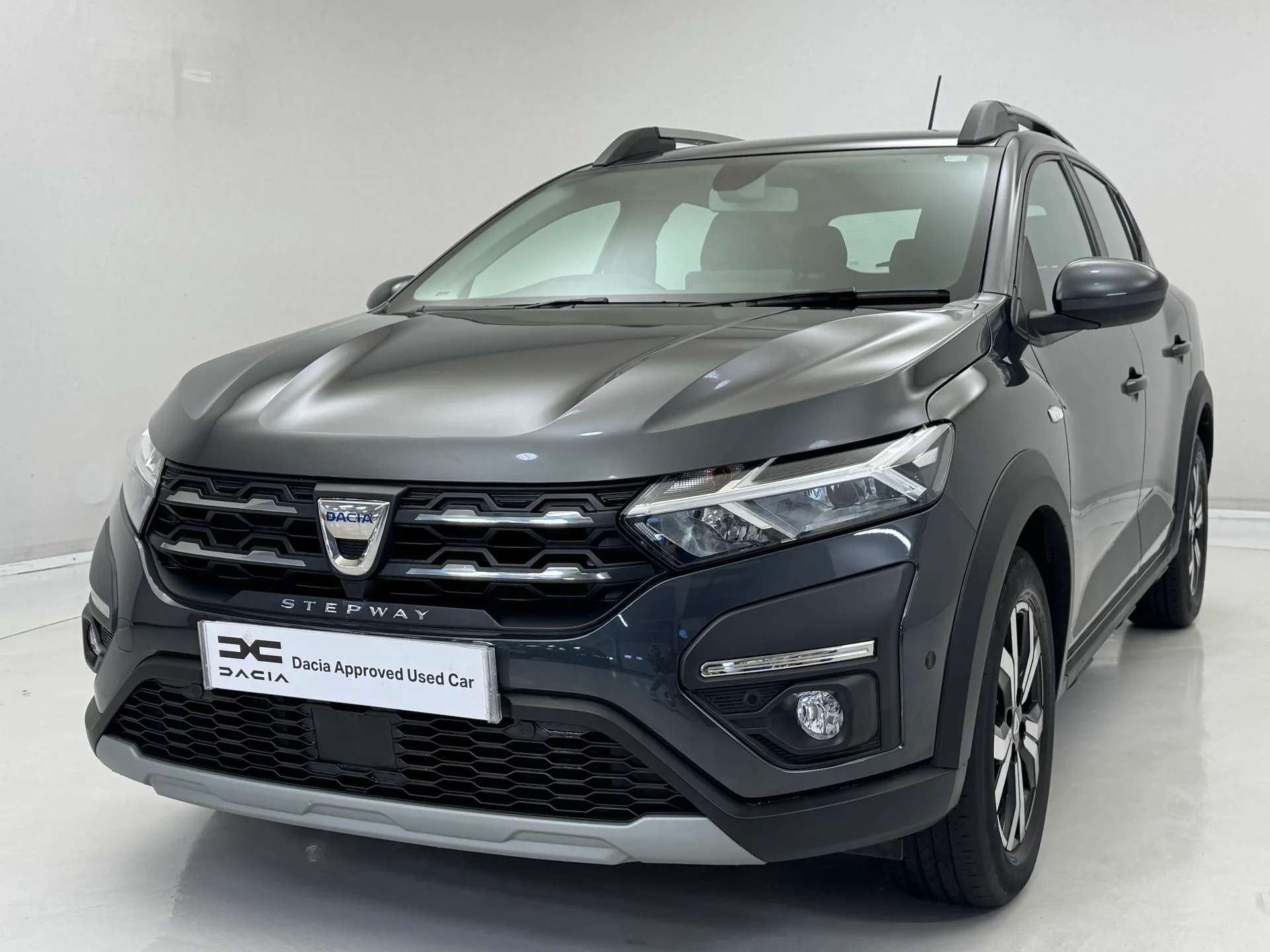 A 2022 DACIA SANDERO STEPWAY 1.0 TCe Prestige 5dr A 2022 DACIA SANDERO STEPWAY 1.0 TCe Prestige 5dr
