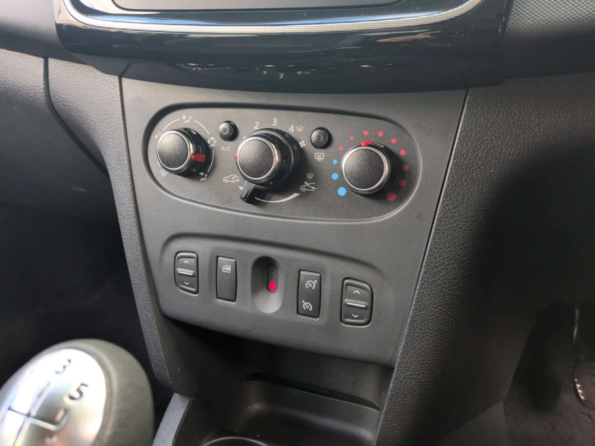 2019 DACIA SANDERO STEPWAY 2019 DACIA SANDERO STEPWAY