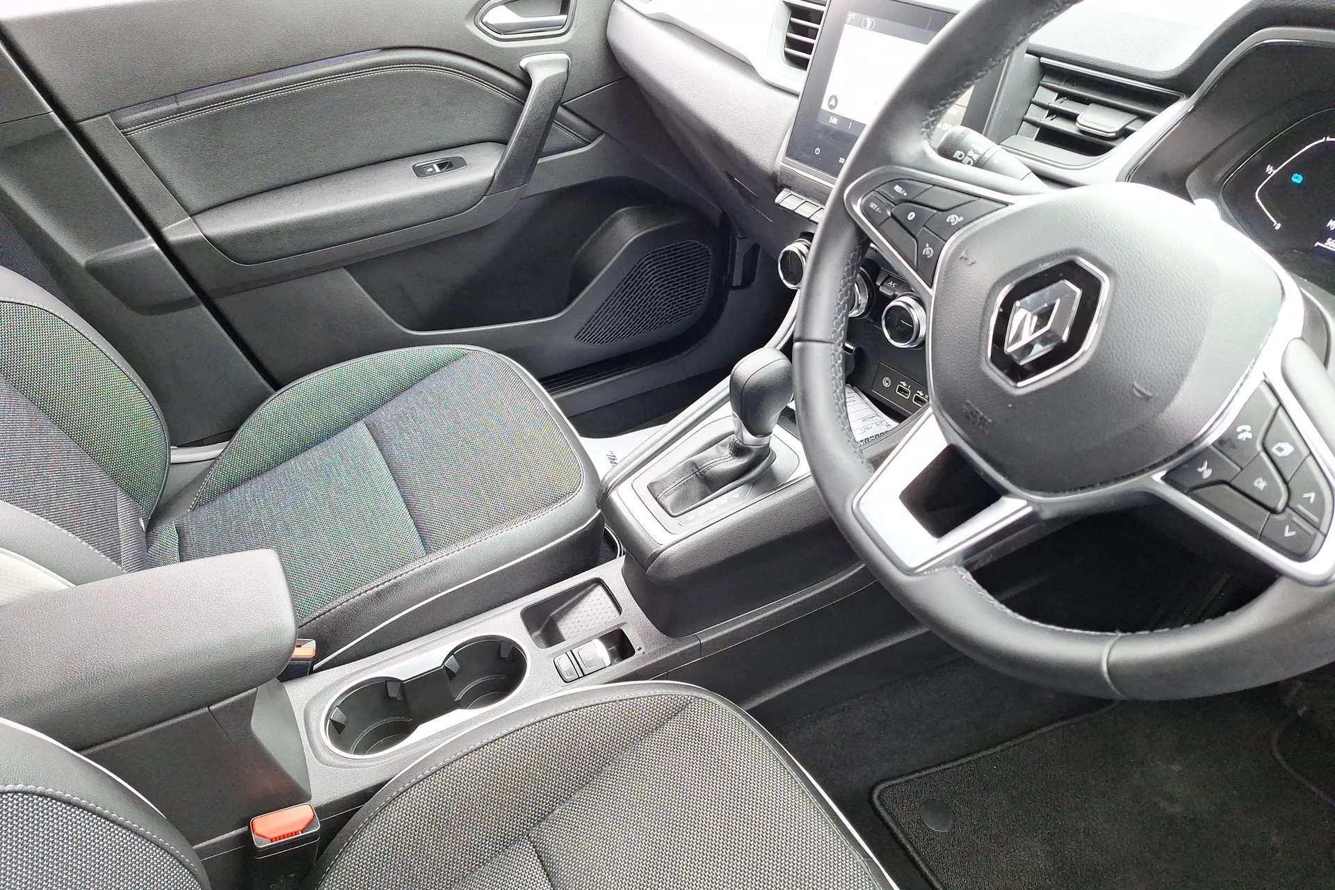 2024 RENAULT CAPTUR 2024 RENAULT CAPTUR