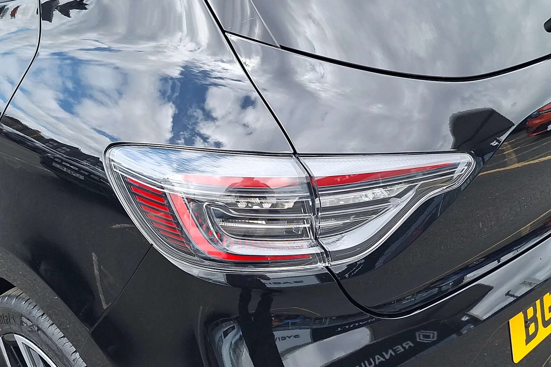 2025 RENAULT CLIO 2025 RENAULT CLIO