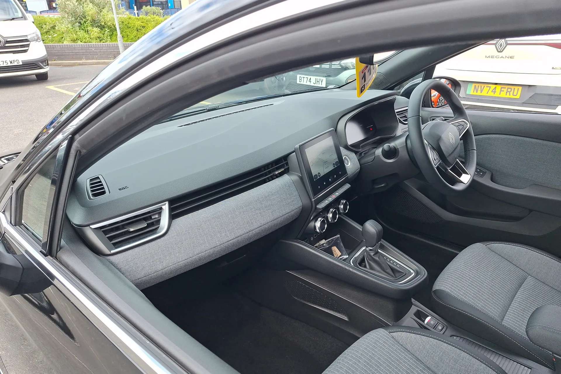 2025 RENAULT CLIO 2025 RENAULT CLIO
