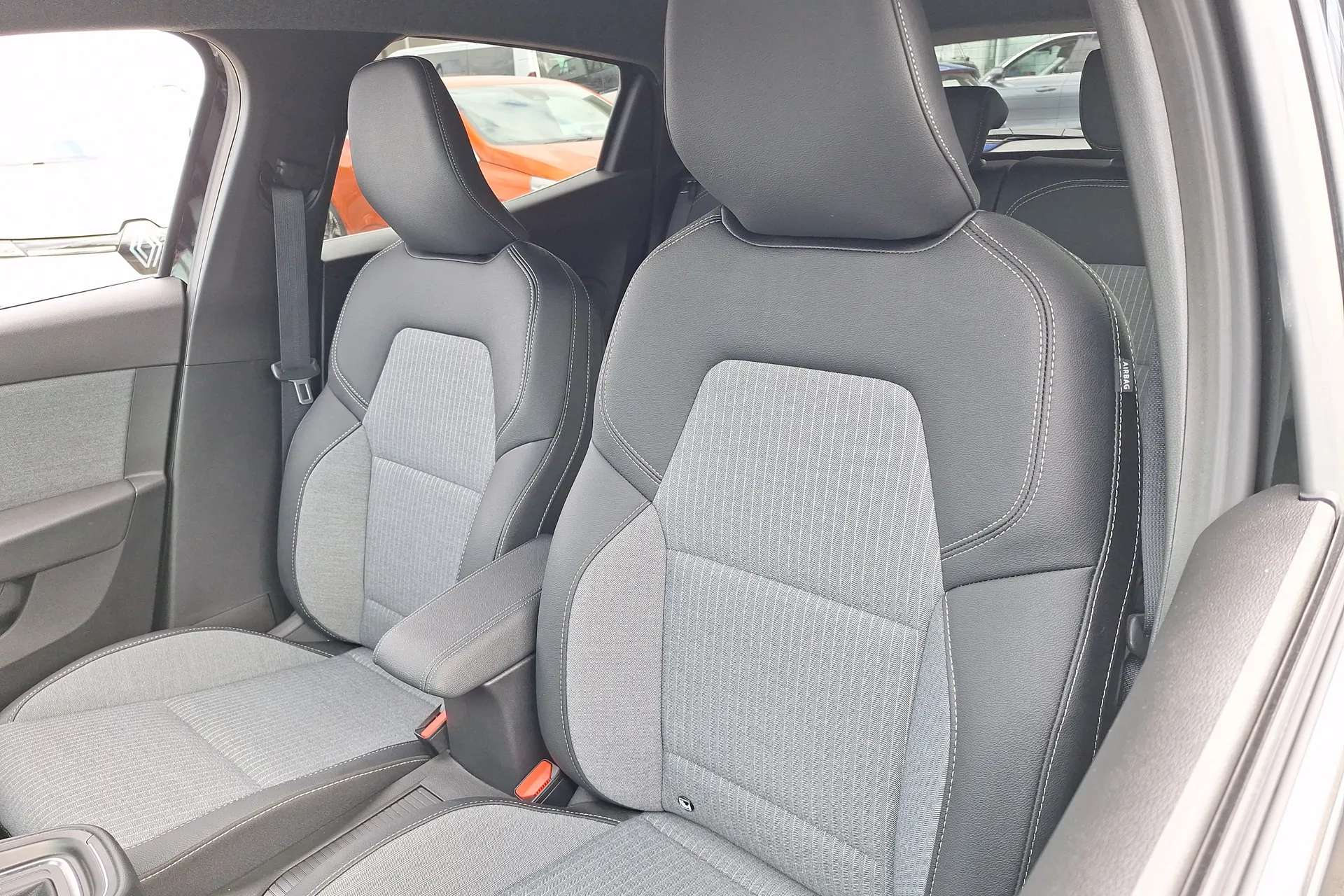 2025 RENAULT CLIO 2025 RENAULT CLIO