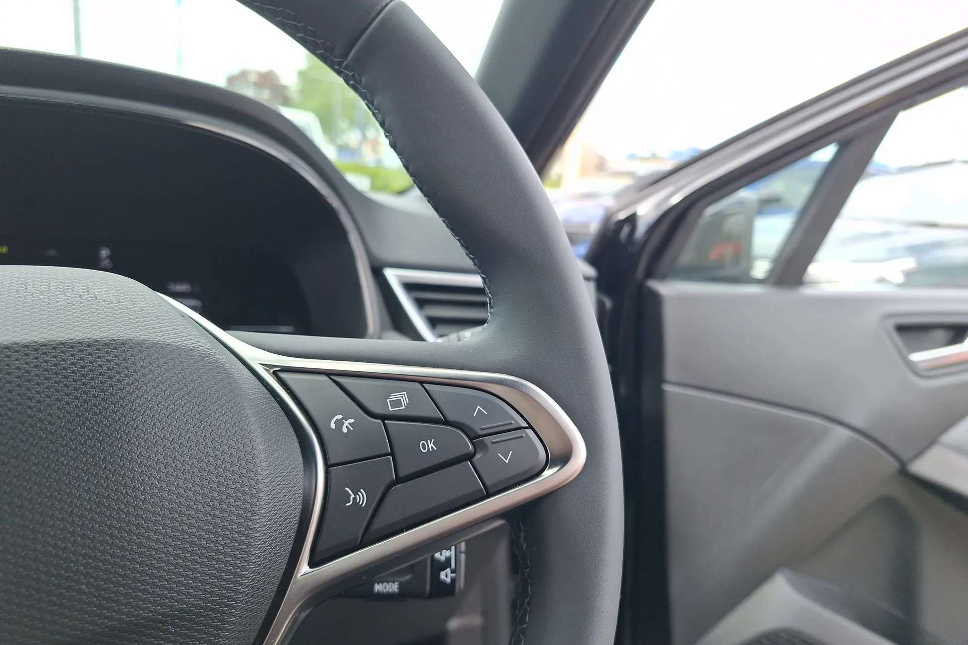 2025 RENAULT CLIO 2025 RENAULT CLIO