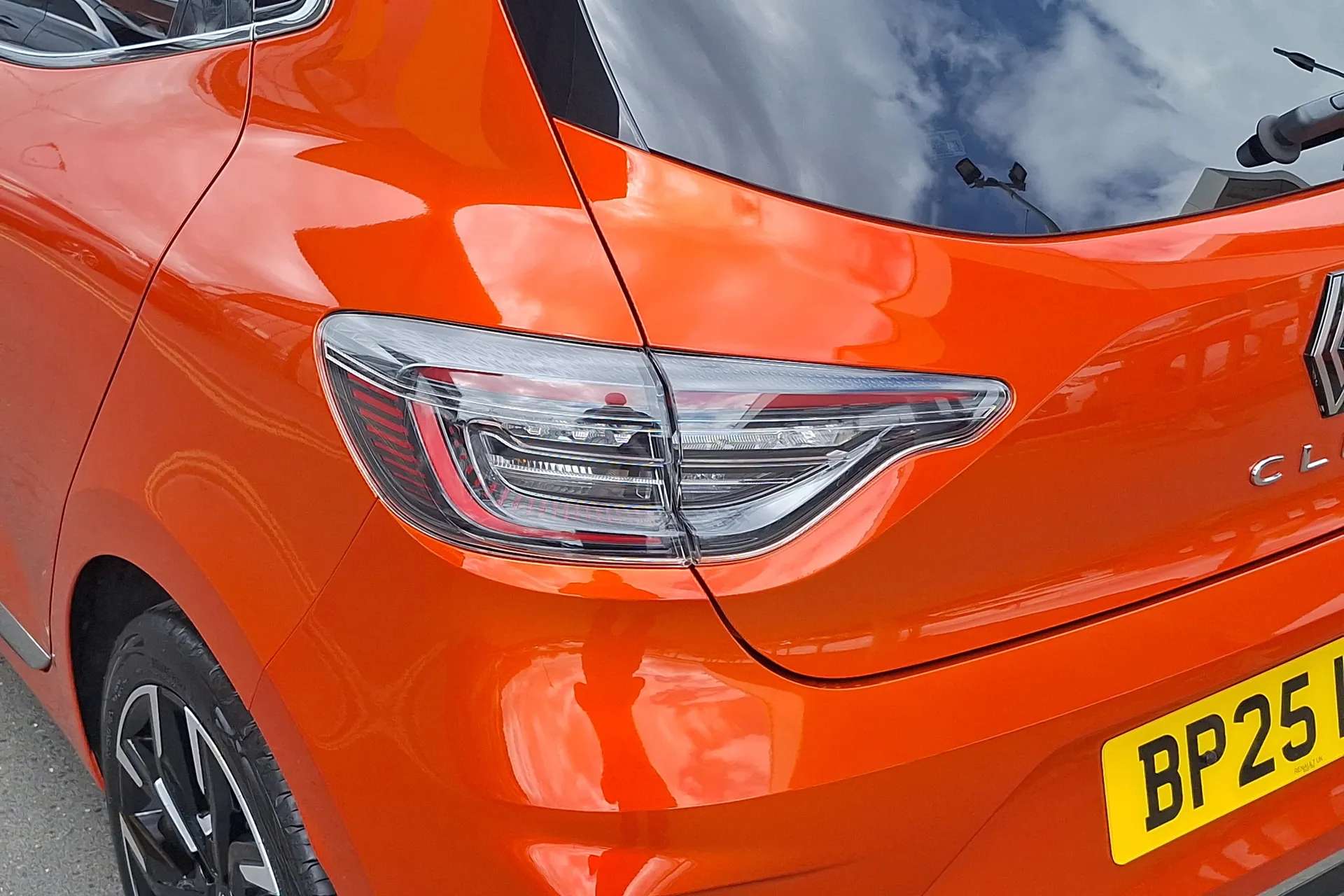 2025 RENAULT CLIO 2025 RENAULT CLIO