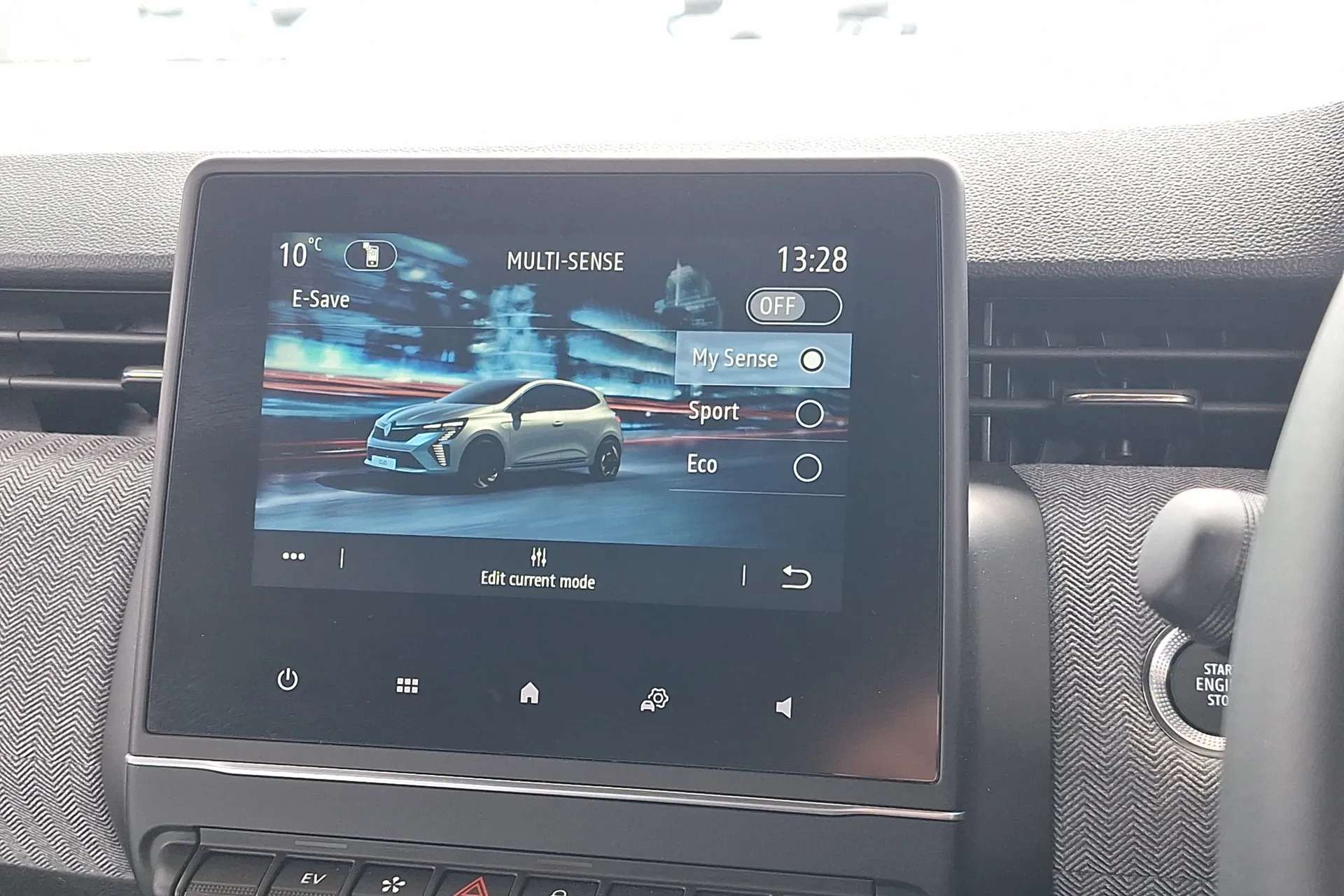 2025 RENAULT CLIO 2025 RENAULT CLIO
