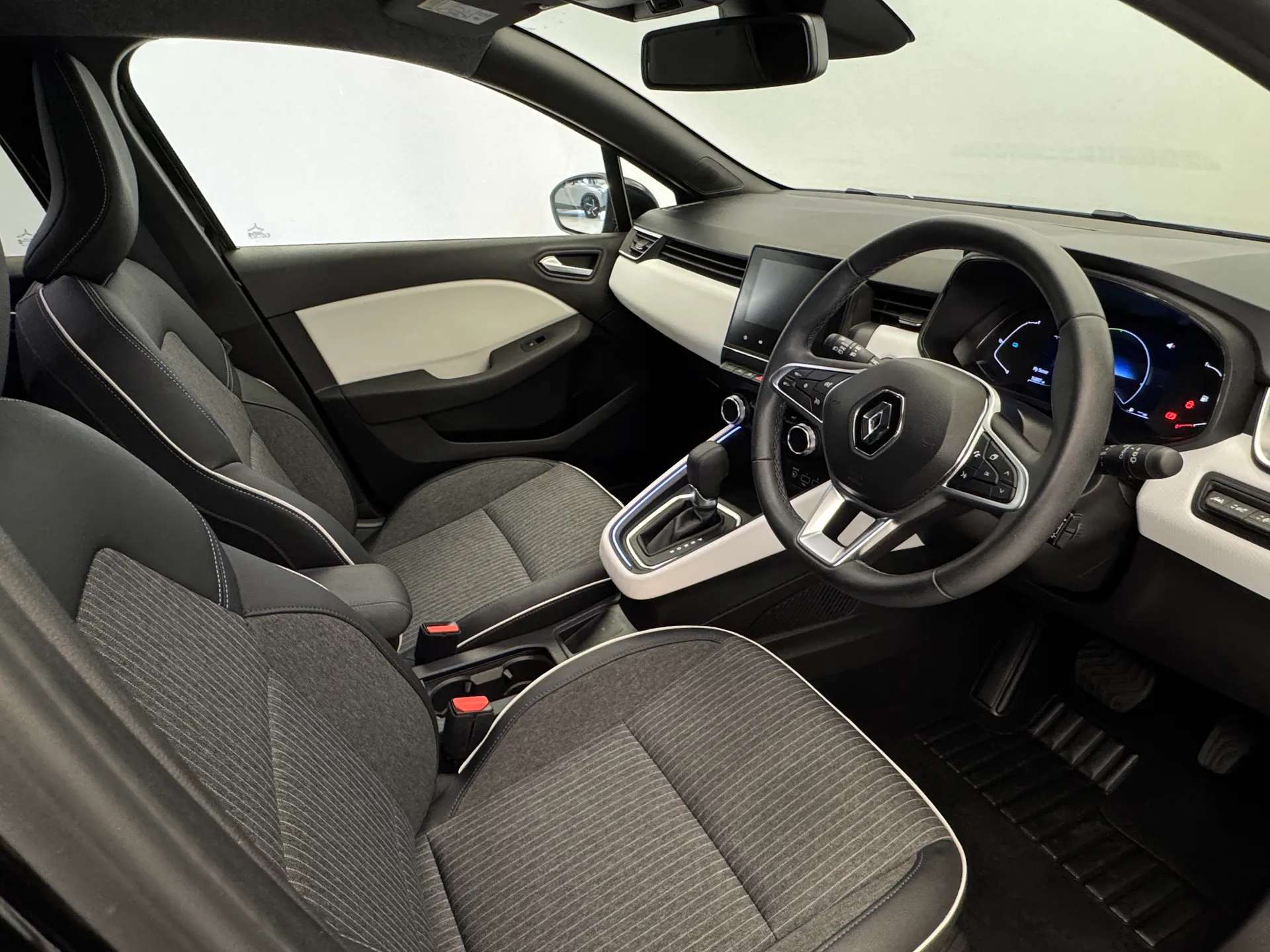 2023 RENAULT CLIO 2023 RENAULT CLIO