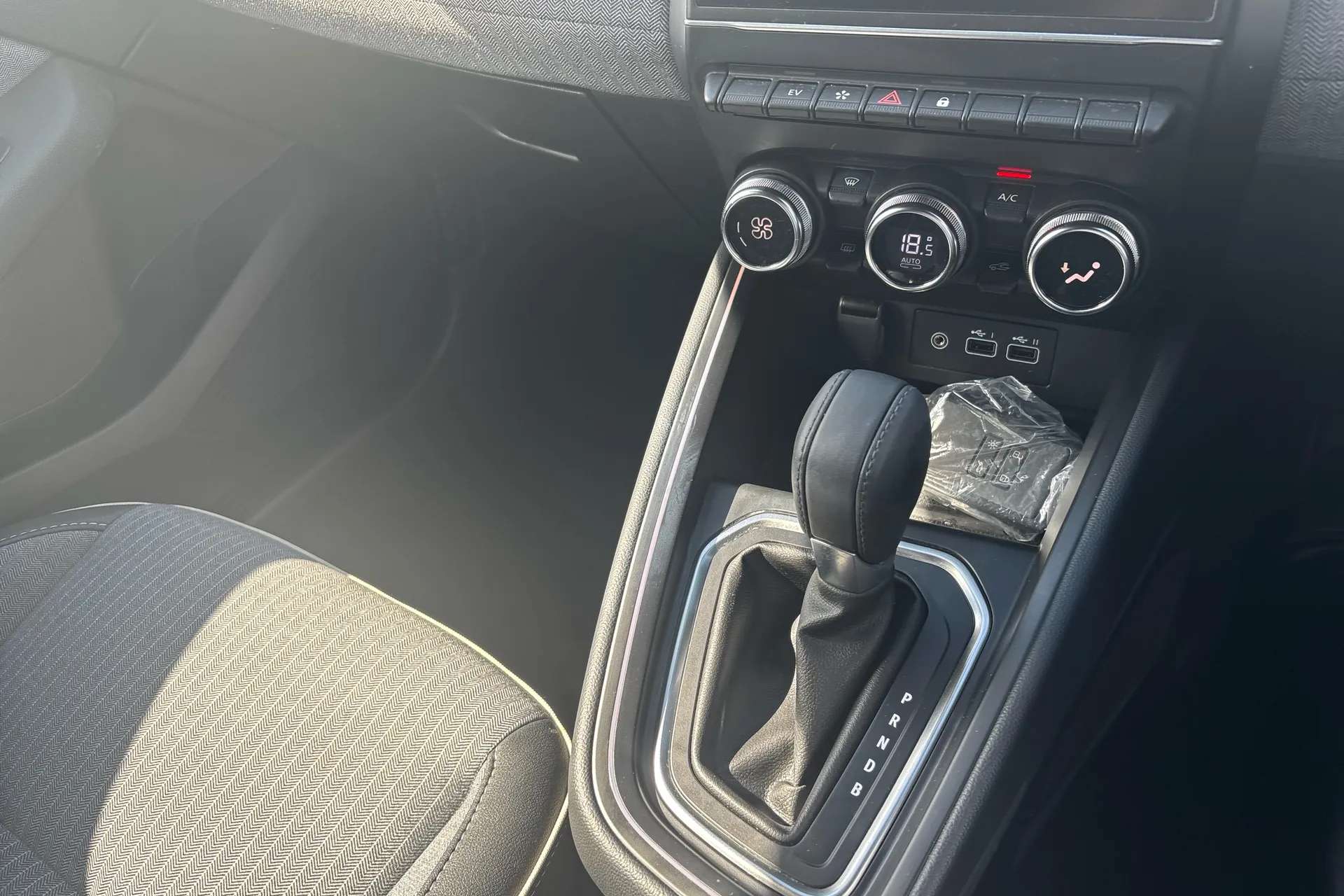 2025 RENAULT CLIO 2025 RENAULT CLIO