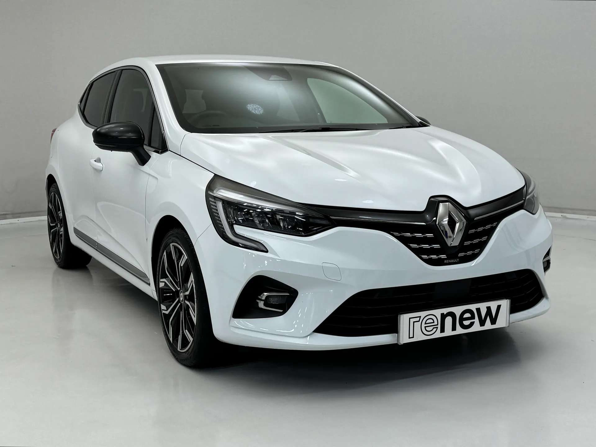 A 2023 RENAULT CLIO 1.6 E-TECH full hybrid 145 Techno 5dr Auto A 2023 RENAULT CLIO 1.6 E-TECH full hybrid 145 Techno 5dr Auto
