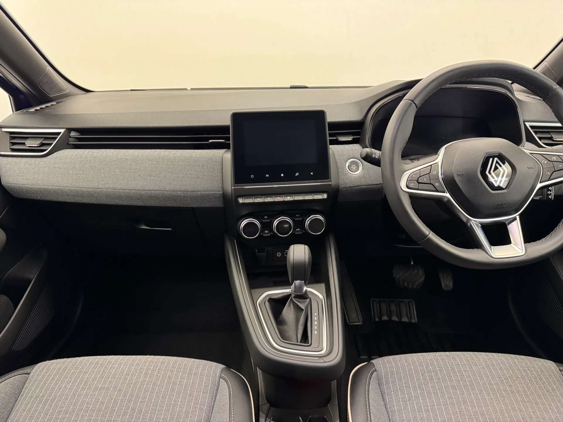2024 RENAULT CLIO 2024 RENAULT CLIO
