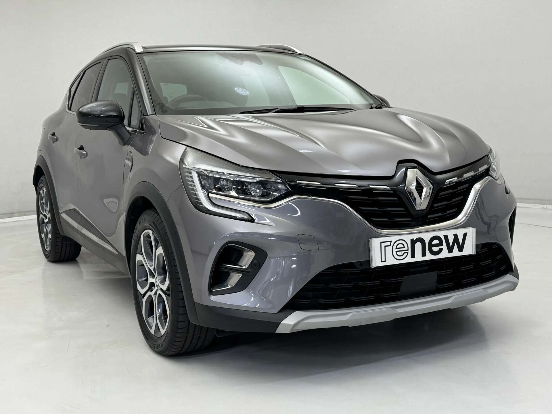A 2023 RENAULT CAPTUR 1.6 E-Tech full hybrid 145 Techno 5dr Auto A 2023 RENAULT CAPTUR 1.6 E-Tech full hybrid 145 Techno 5dr Auto