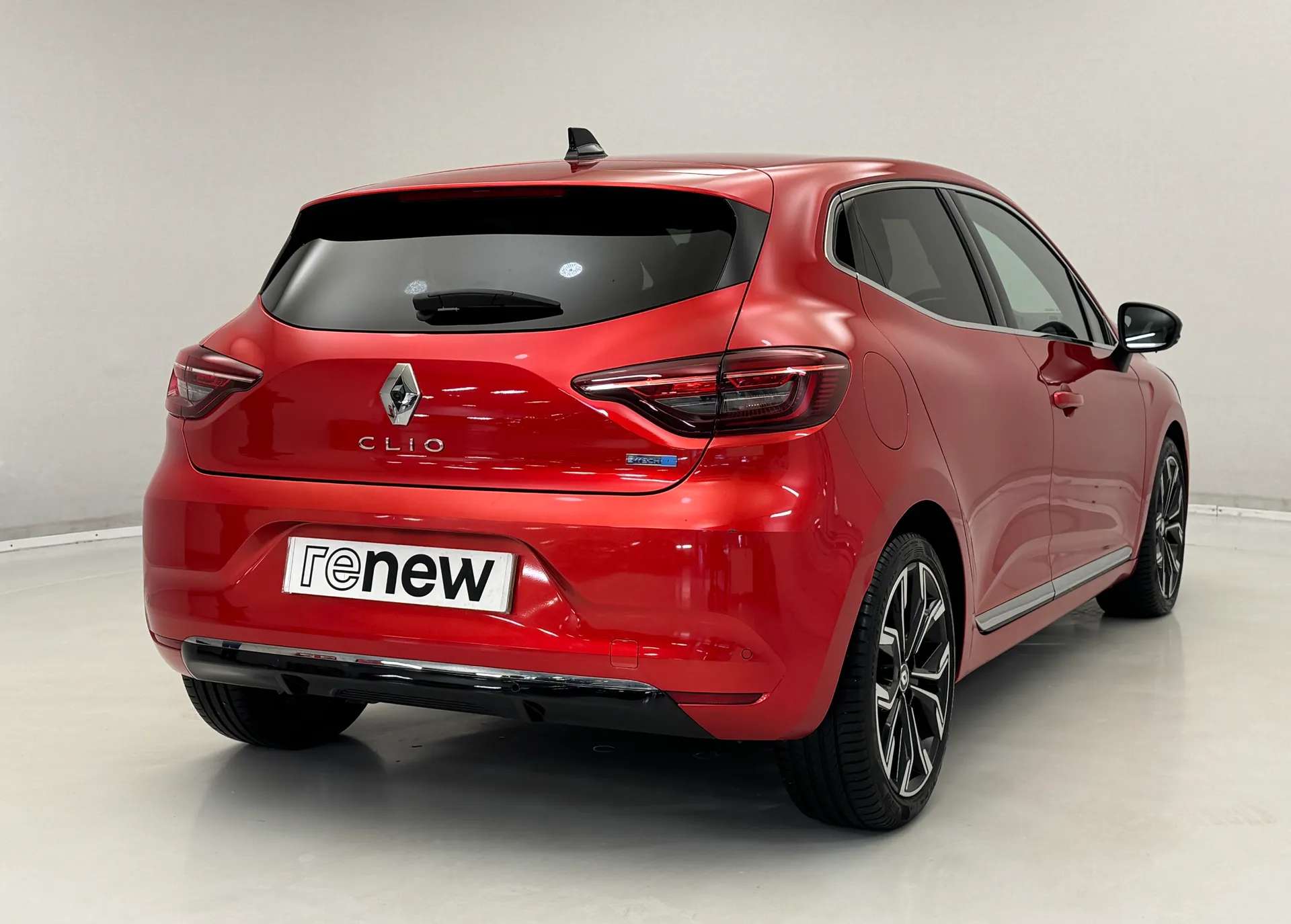 A 2022 RENAULT CLIO 1.6 E-TECH full hybrid 145 Techno 5dr Auto A 2022 RENAULT CLIO 1.6 E-TECH full hybrid 145 Techno 5dr Auto