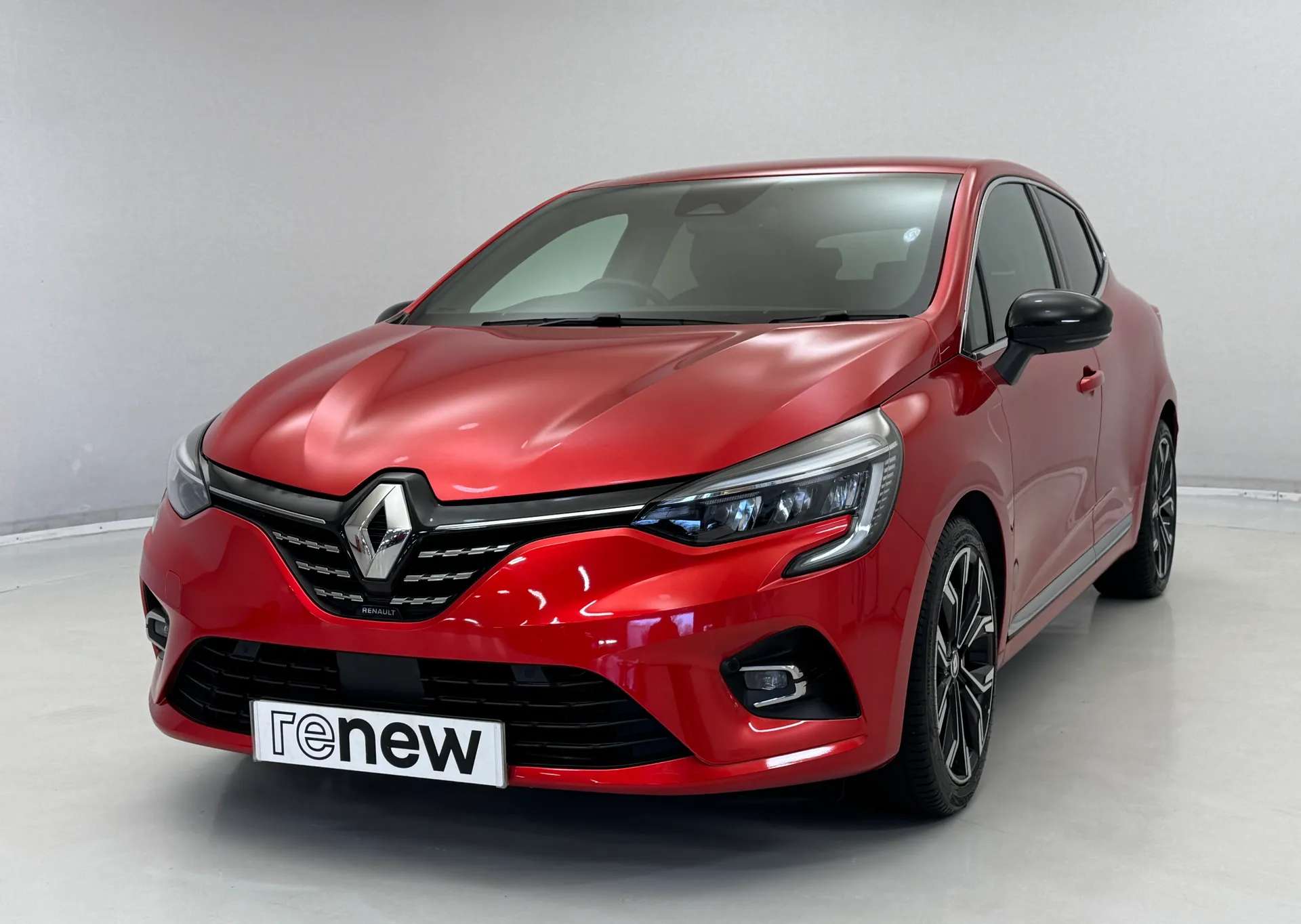 A 2022 RENAULT CLIO 1.6 E-TECH full hybrid 145 Techno 5dr Auto A 2022 RENAULT CLIO 1.6 E-TECH full hybrid 145 Techno 5dr Auto