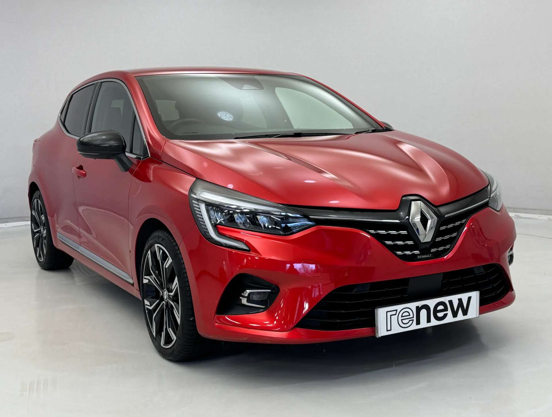 A 2022 RENAULT CLIO 1.6 E-TECH full hybrid 145 Techno 5dr Auto A 2022 RENAULT CLIO 1.6 E-TECH full hybrid 145 Techno 5dr Auto